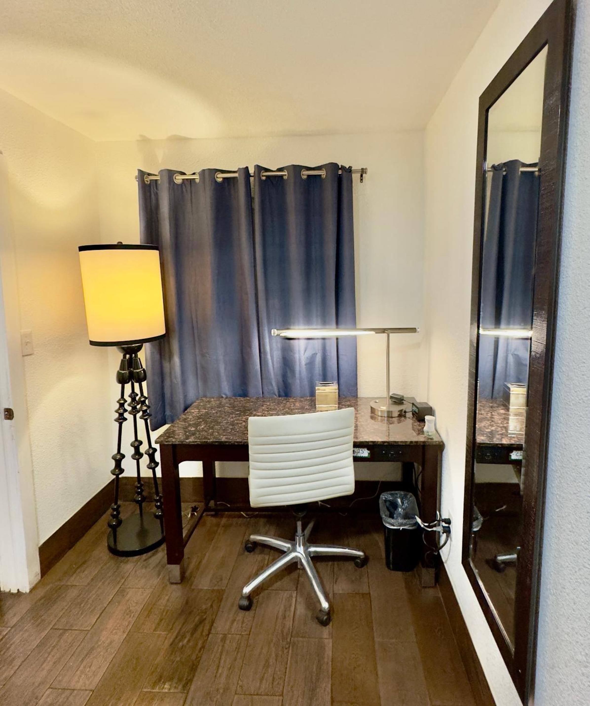 Budget Motel