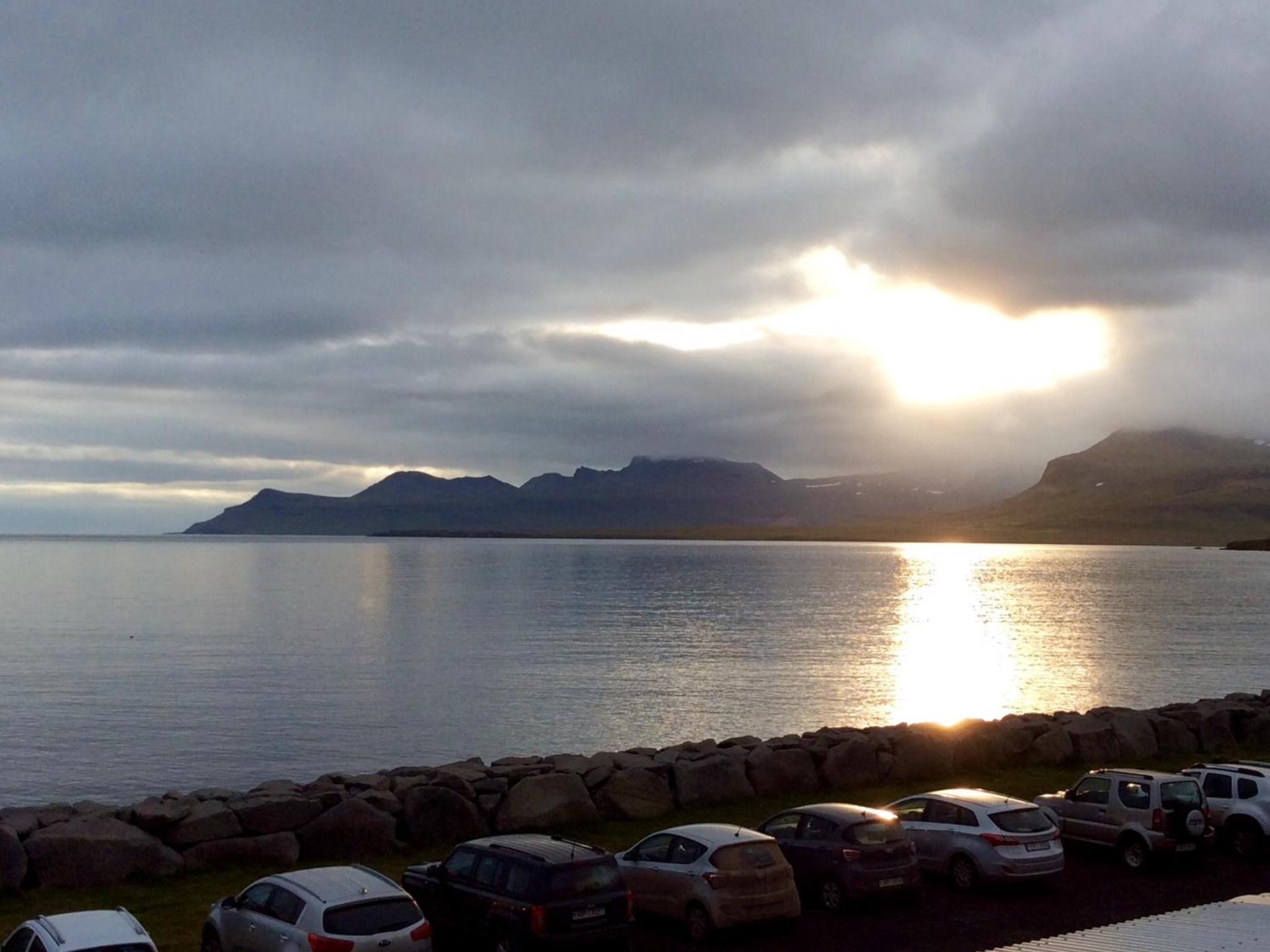 Við Hafið Oceanfront Guesthouse view 2