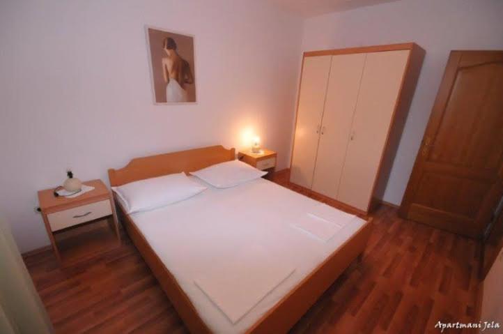 Apartments Jela view 3