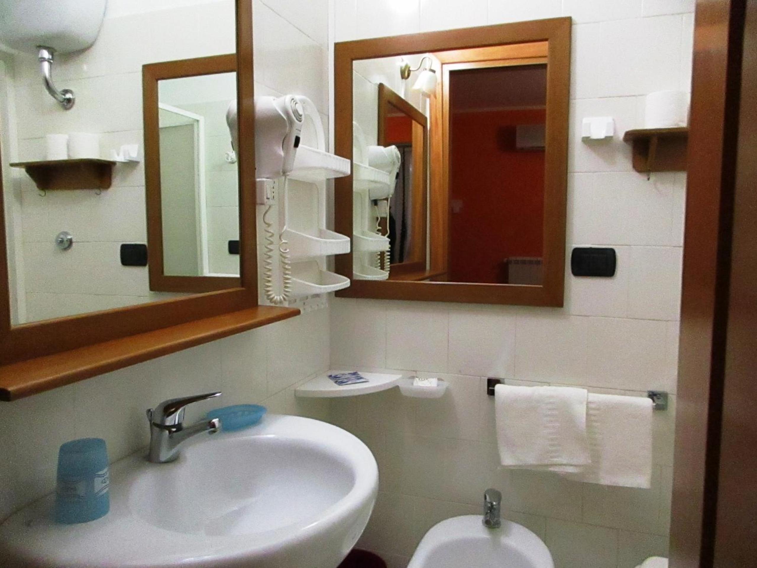 Hotel Rosso Di Sera - Property Image 32