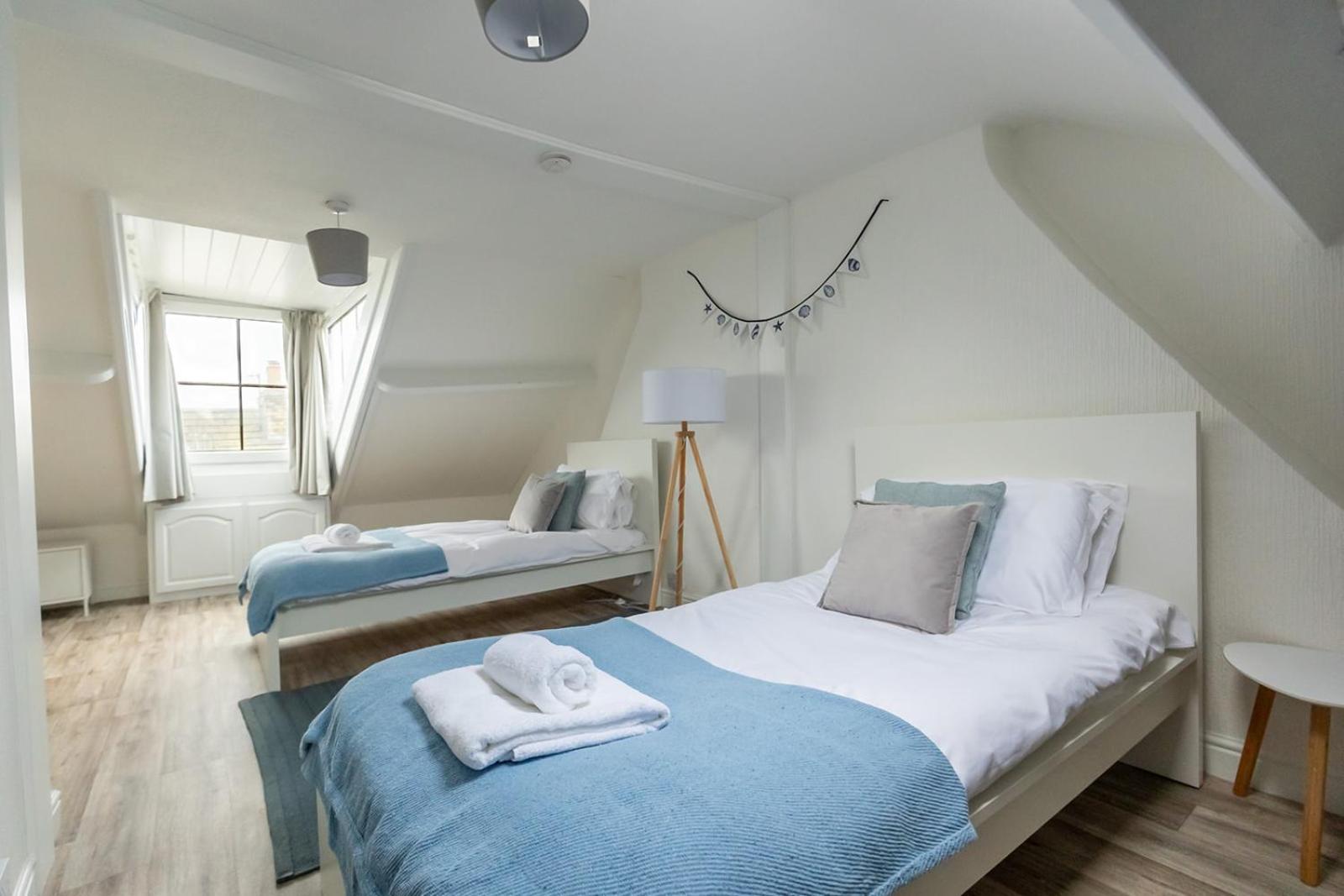 SEA STAR - Coastal 3-Bed Retreat in the Heart of Whitby