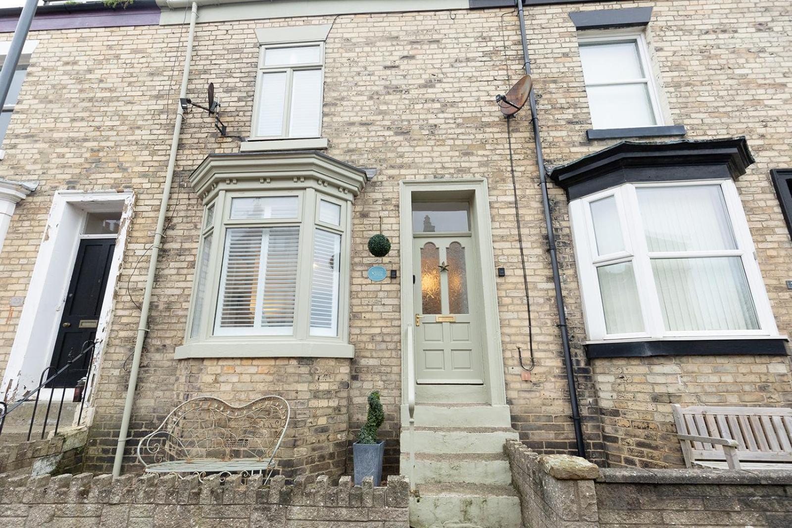 SEA STAR - Coastal 3-Bed Retreat in the Heart of Whitby