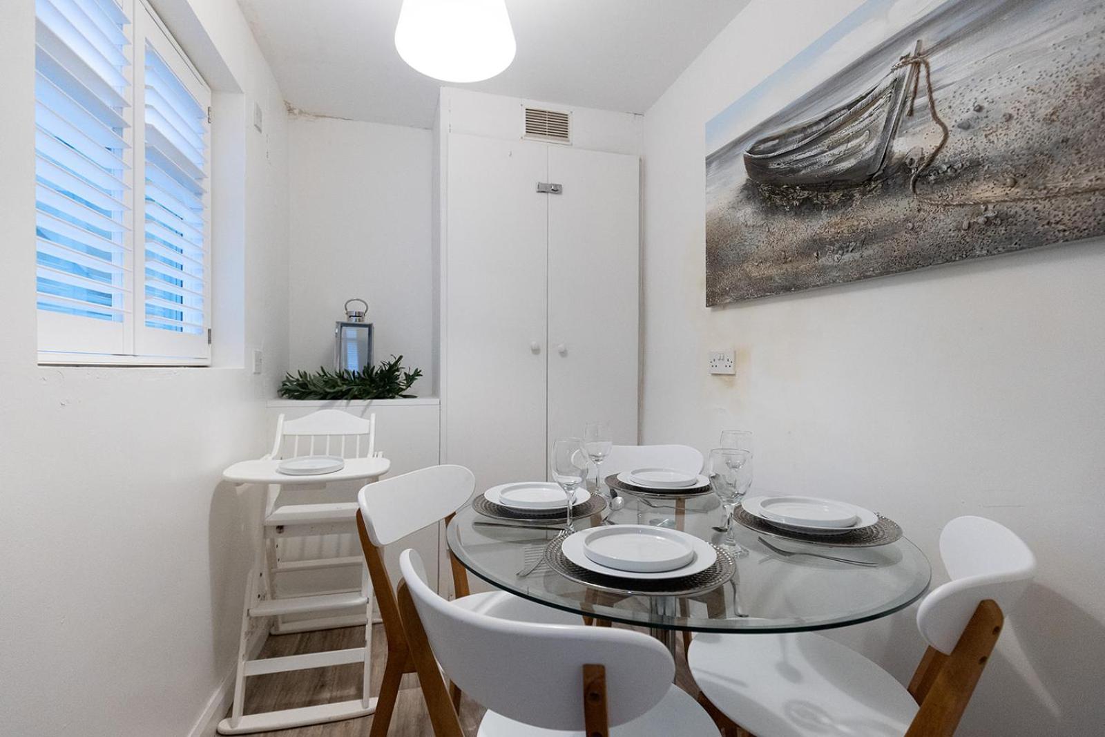 SEA STAR - Coastal 3-Bed Retreat in the Heart of Whitby