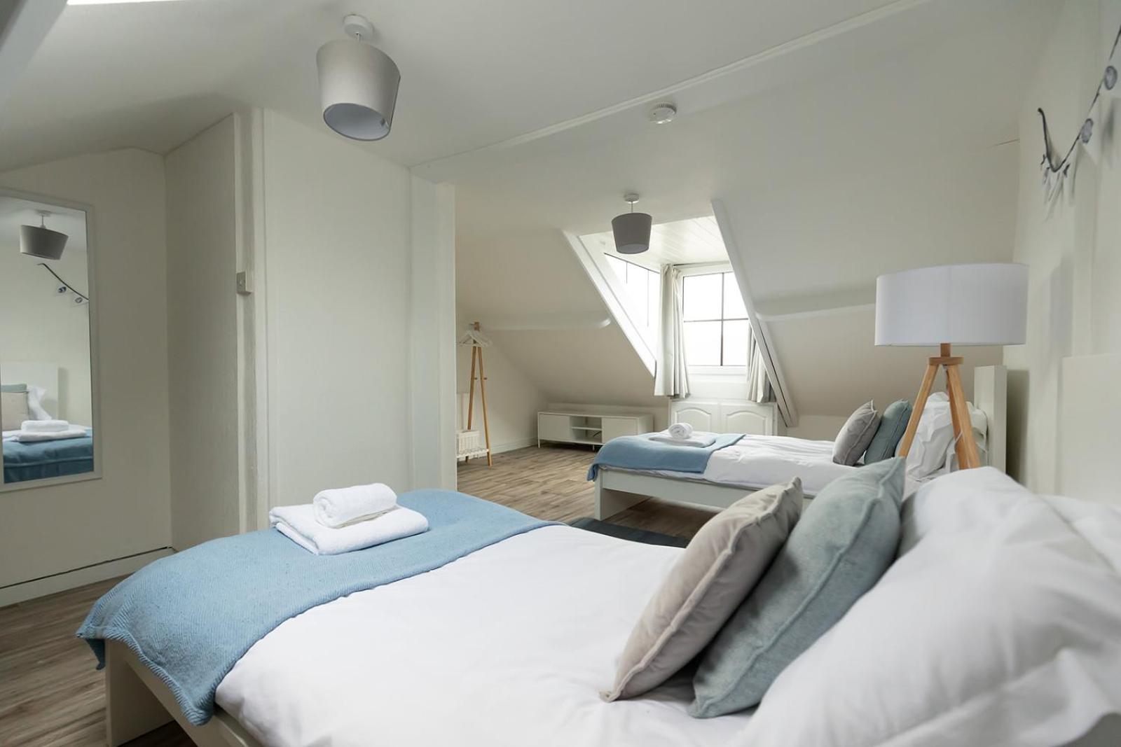 SEA STAR - Coastal 3-Bed Retreat in the Heart of Whitby
