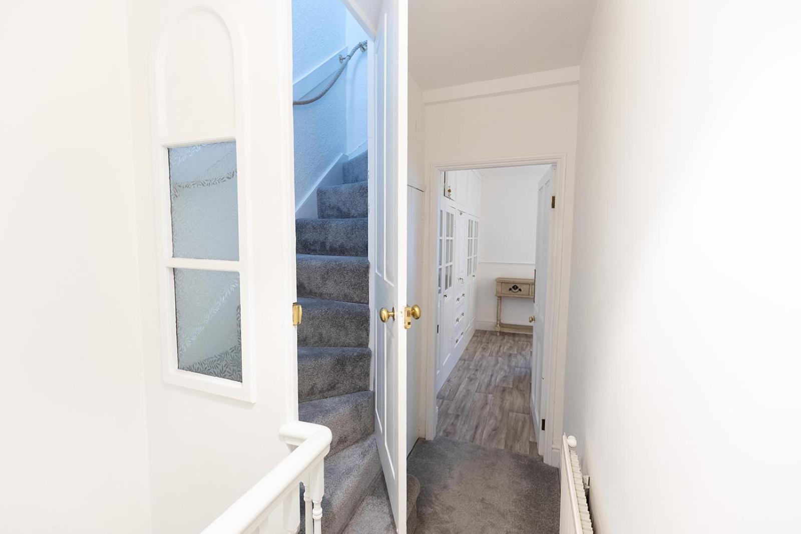 SEA STAR - Coastal 3-Bed Retreat in the Heart of Whitby