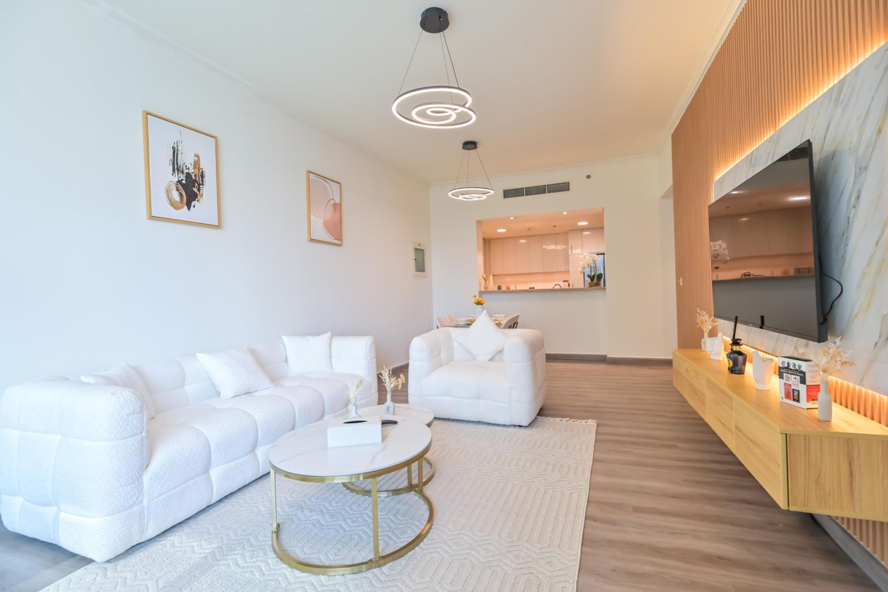 Burj Vista 2BR Luxurious Apartment with Direct Access to Dubai Mall