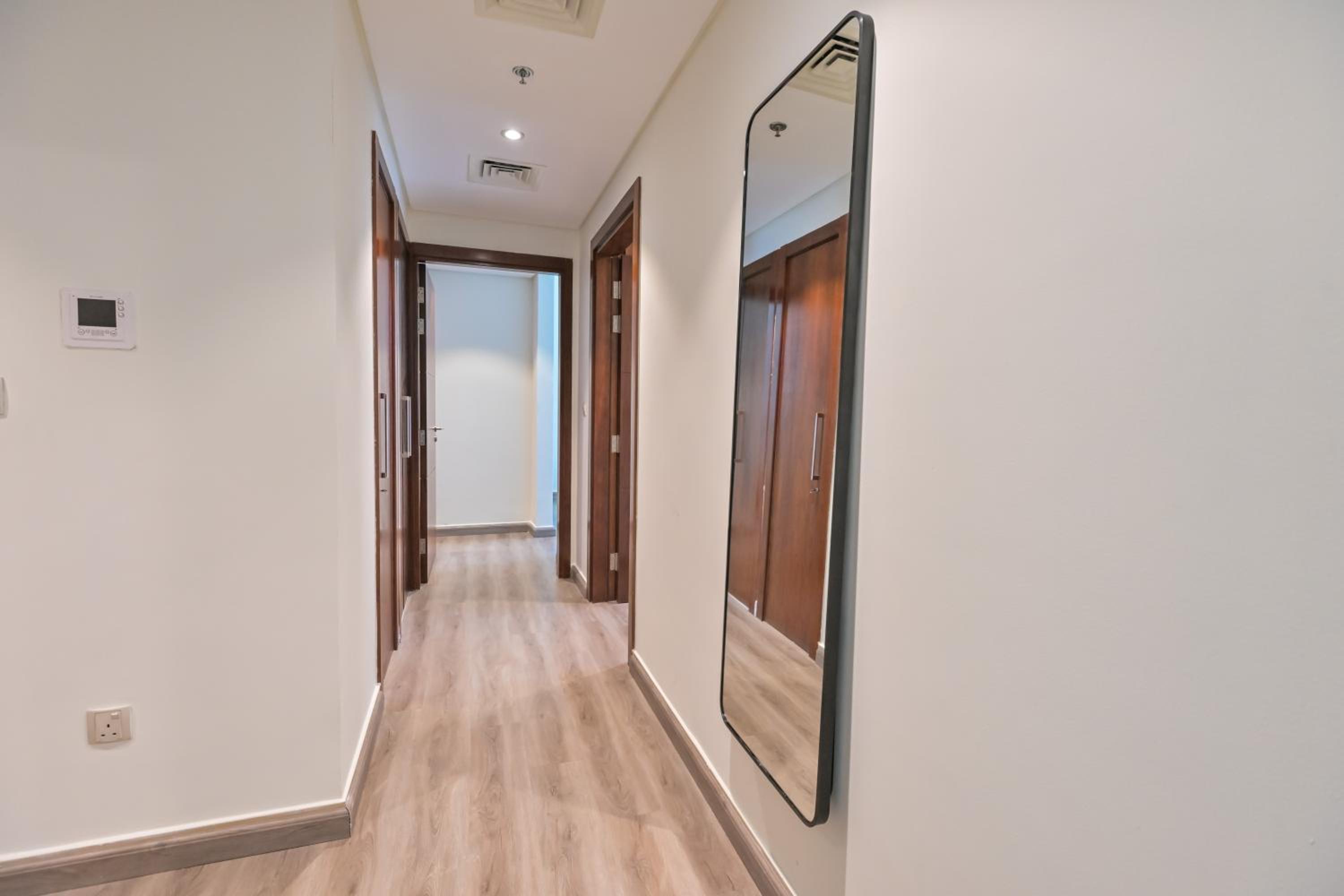 Burj Vista 2BR Luxurious Apartment with Direct Access to Dubai Mall