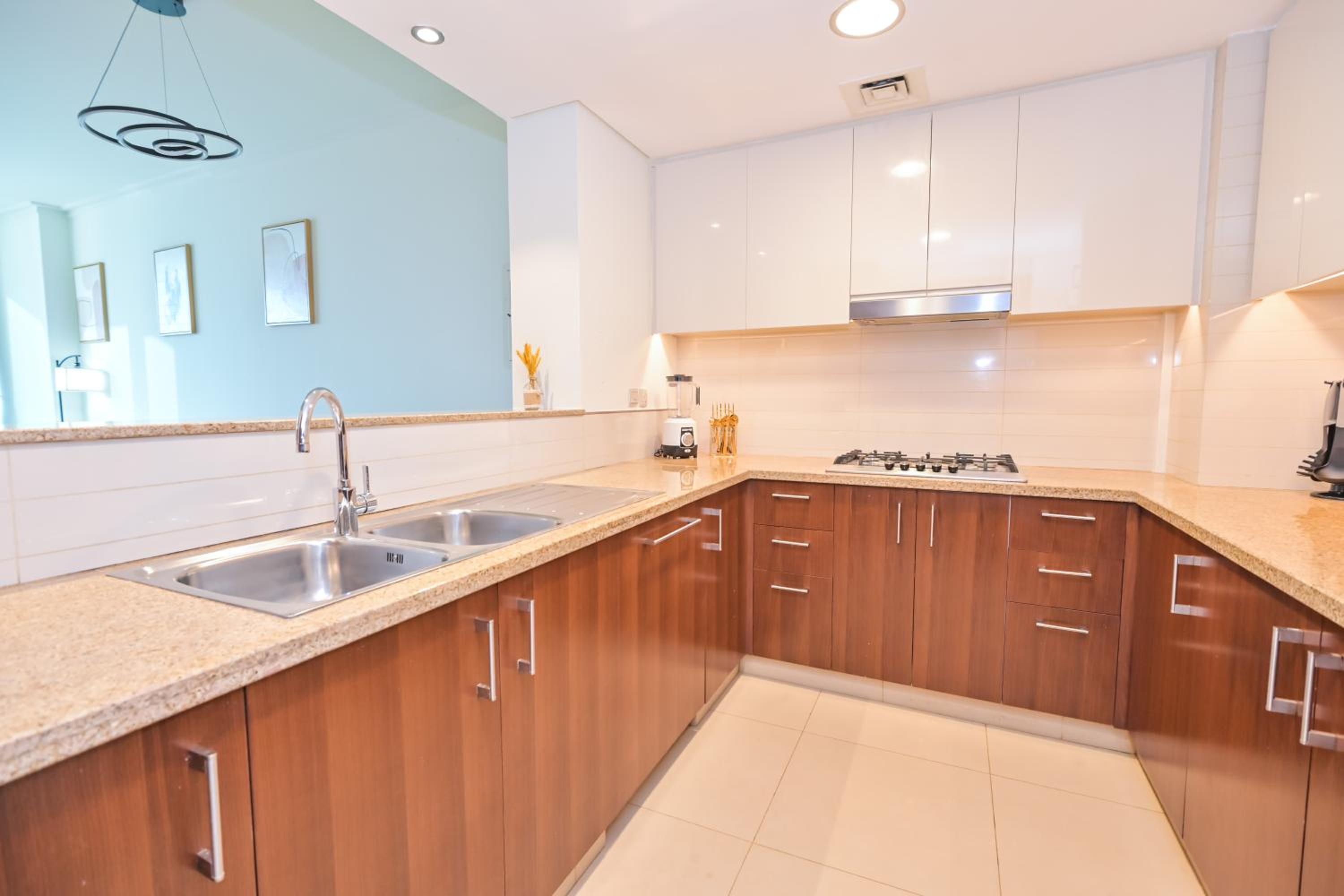 Burj Vista 2BR Luxurious Apartment with Direct Access to Dubai Mall
