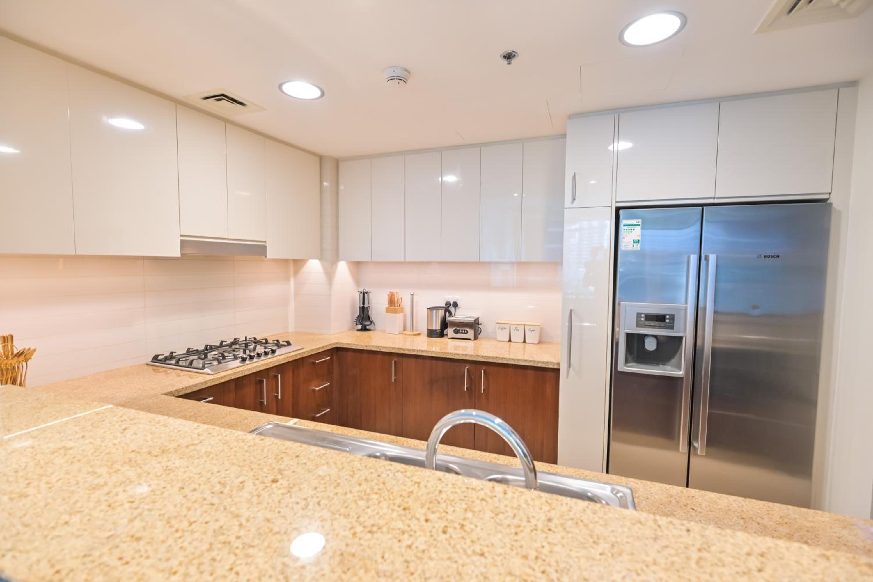Burj Vista 2BR Luxurious Apartment with Direct Access to Dubai Mall