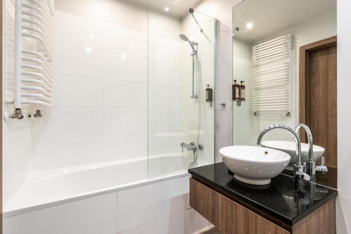Urban Chic - One Bedroom Apartment - Luxury Warsaw Stays&Wronia118