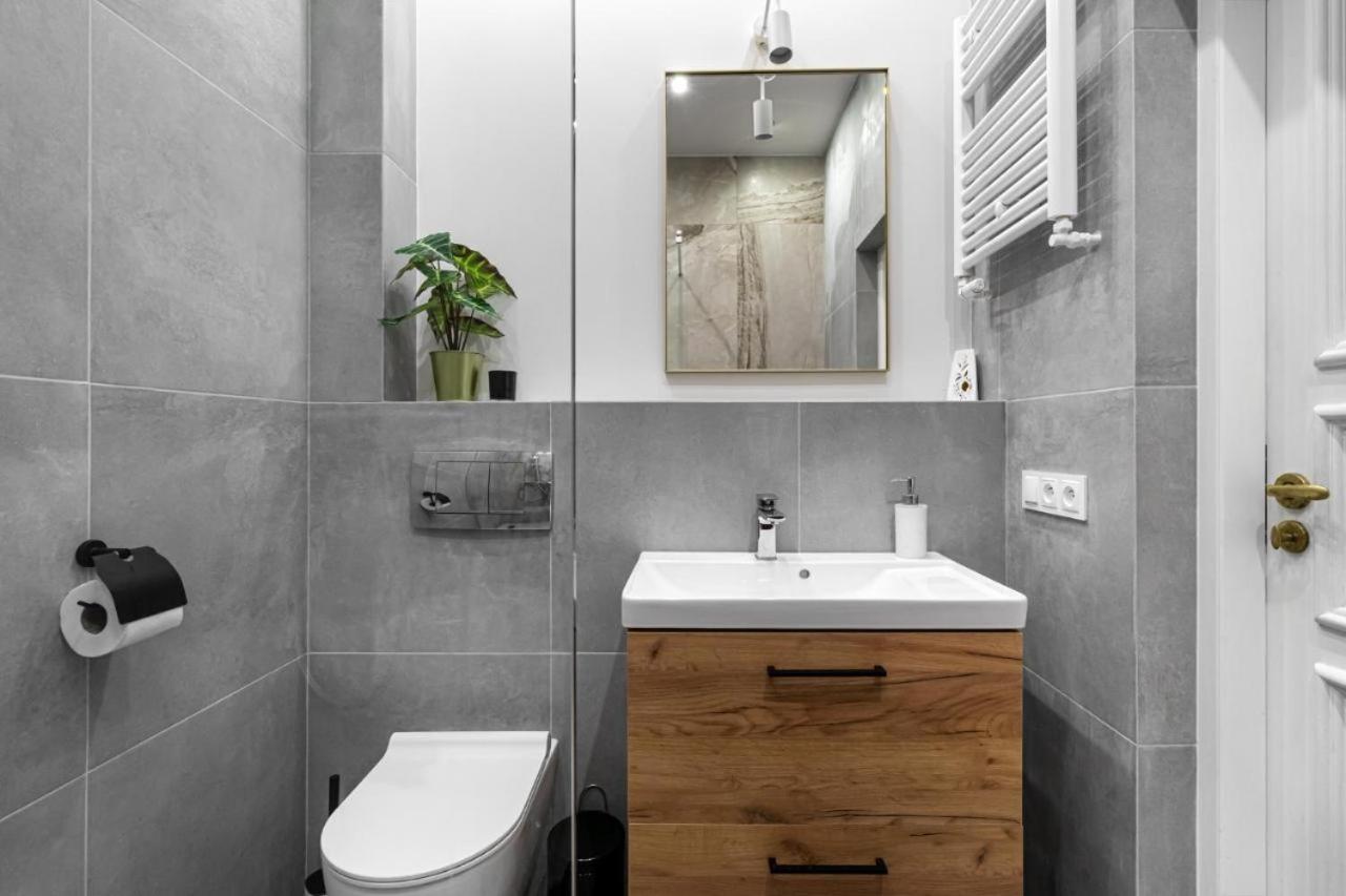 Leśna SPA Willa pod Warszawą Jacuzzi, Sauna, Kominek, Sport & Joga