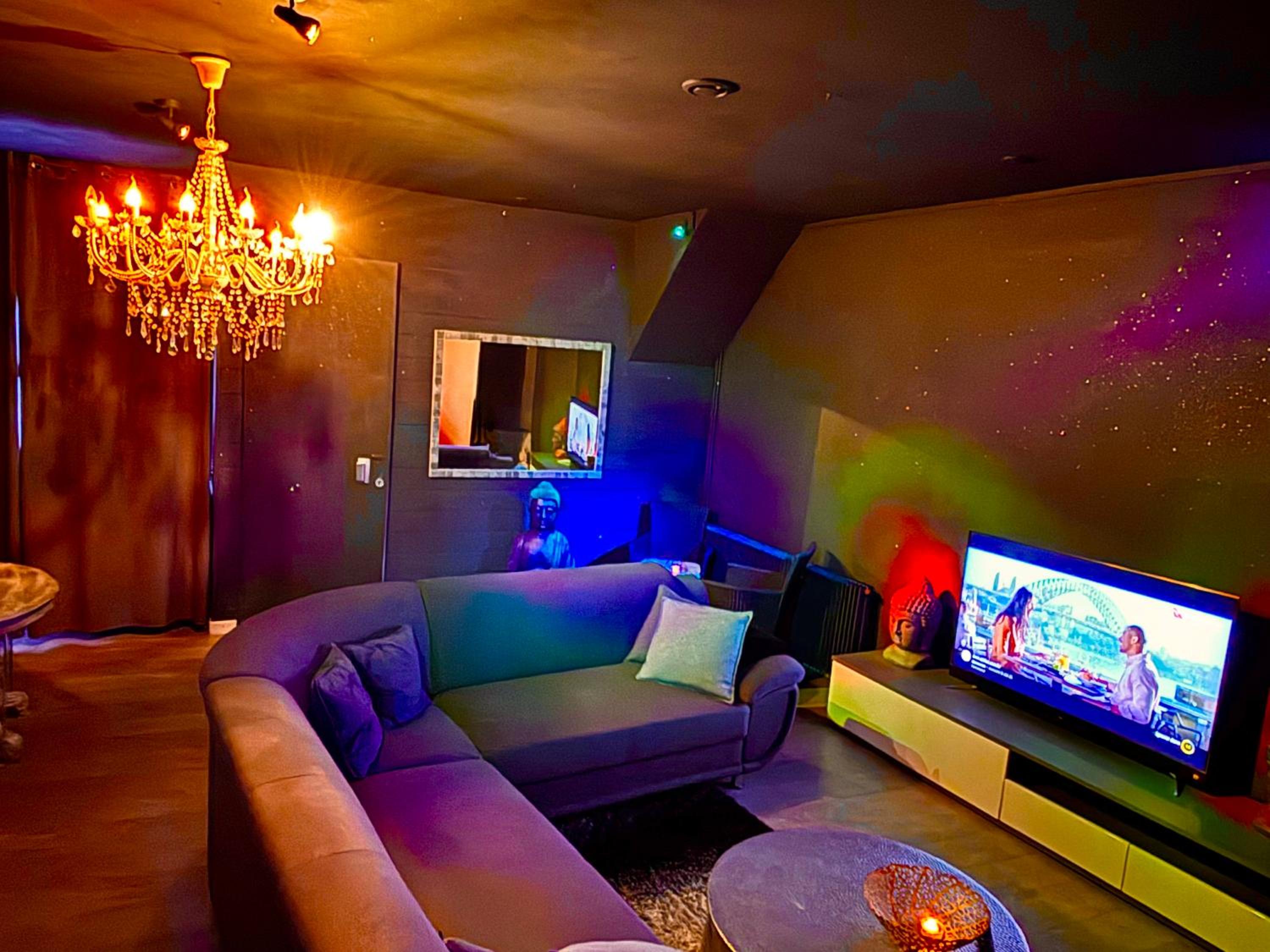 loveroom21, photo 2