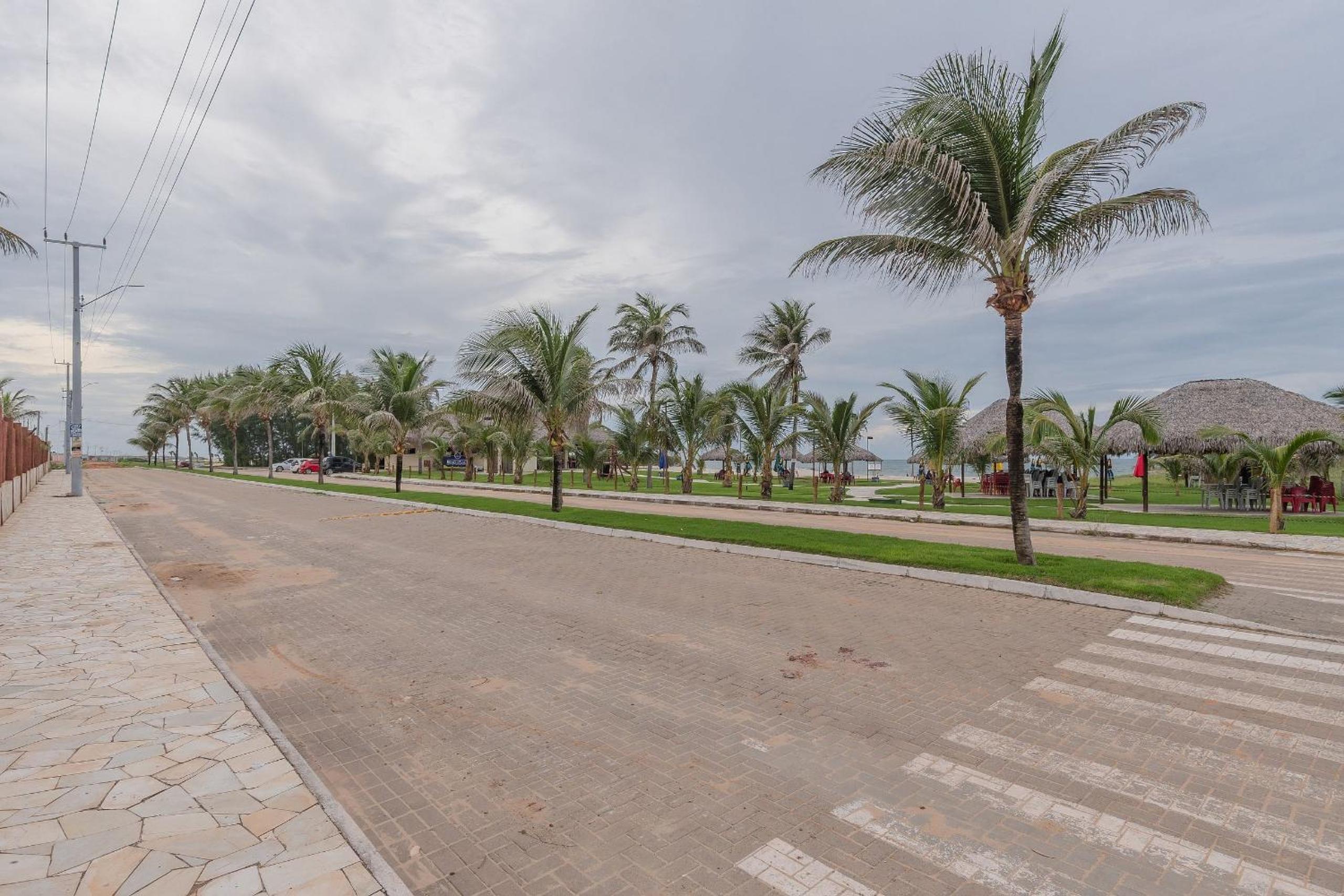 Beach Place #202 - Seafront by Carpediem