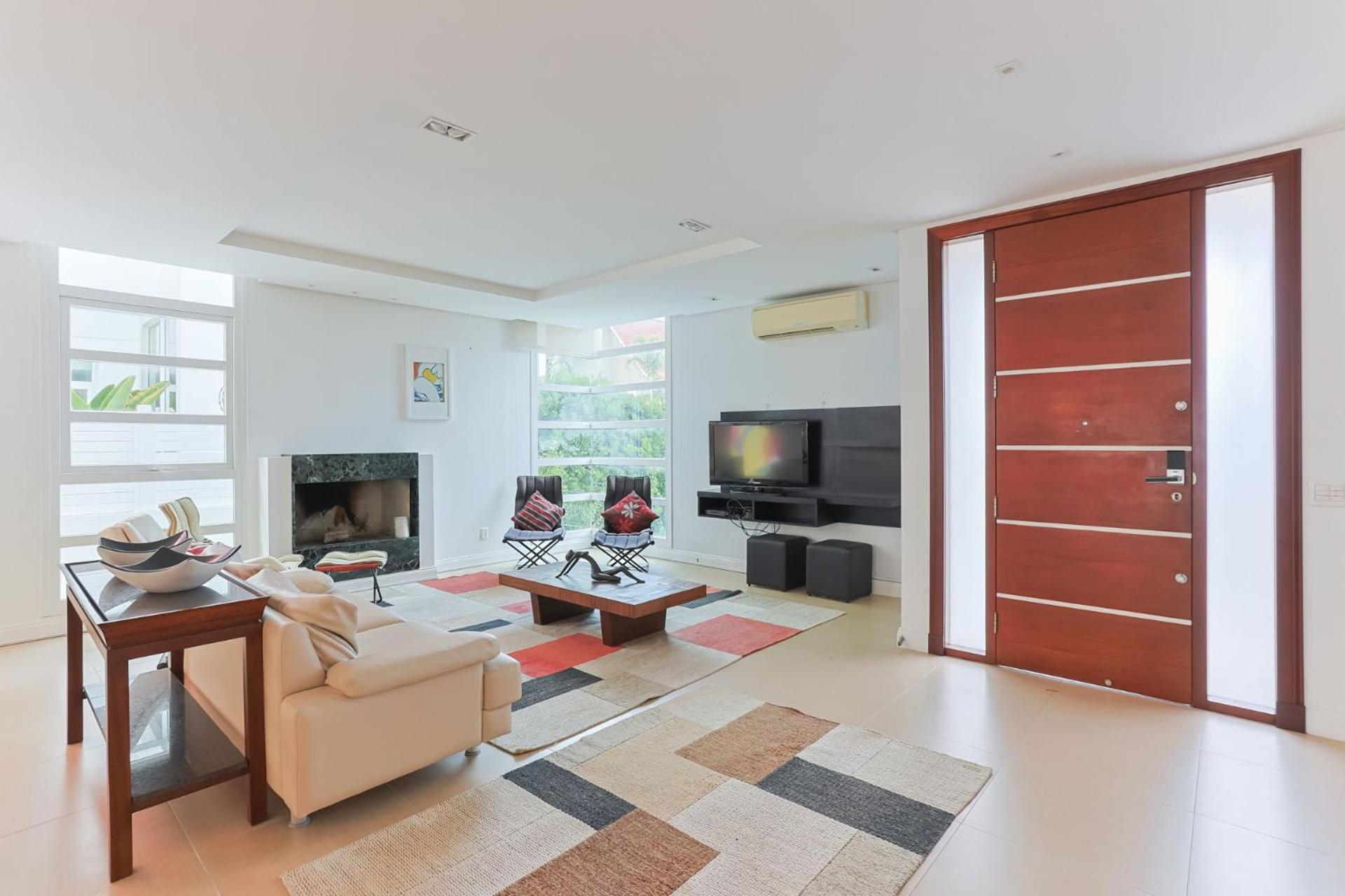 Casa c/ piscina em Jurerê Internacional AT9124