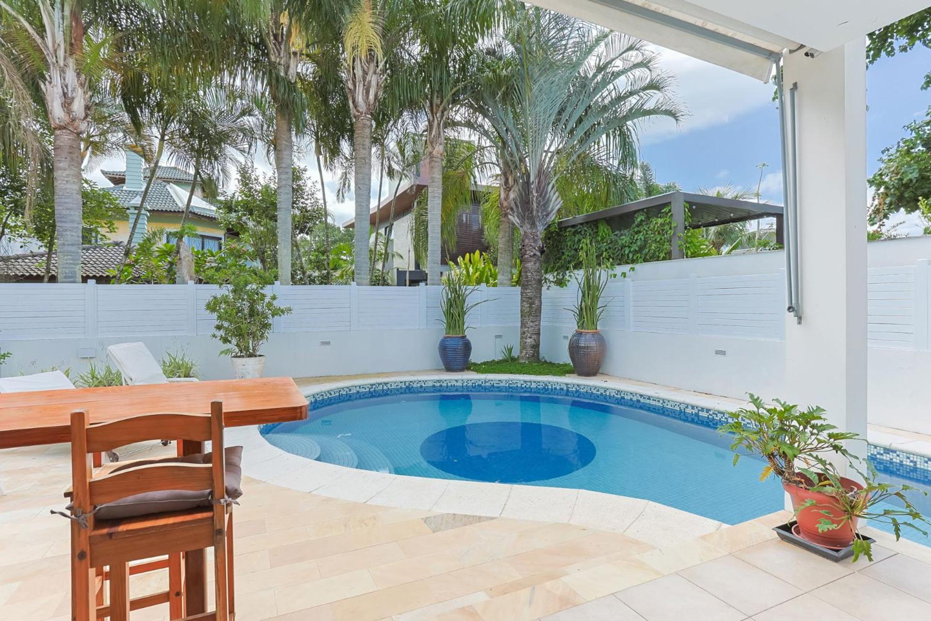 Casa c/ piscina em Jurerê Internacional AT9124