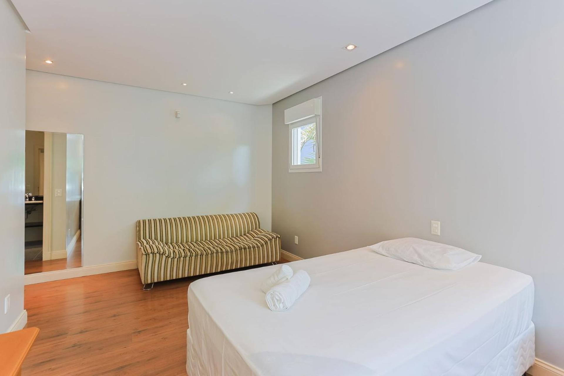 Casa c/ piscina em Jurerê Internacional AT9124
