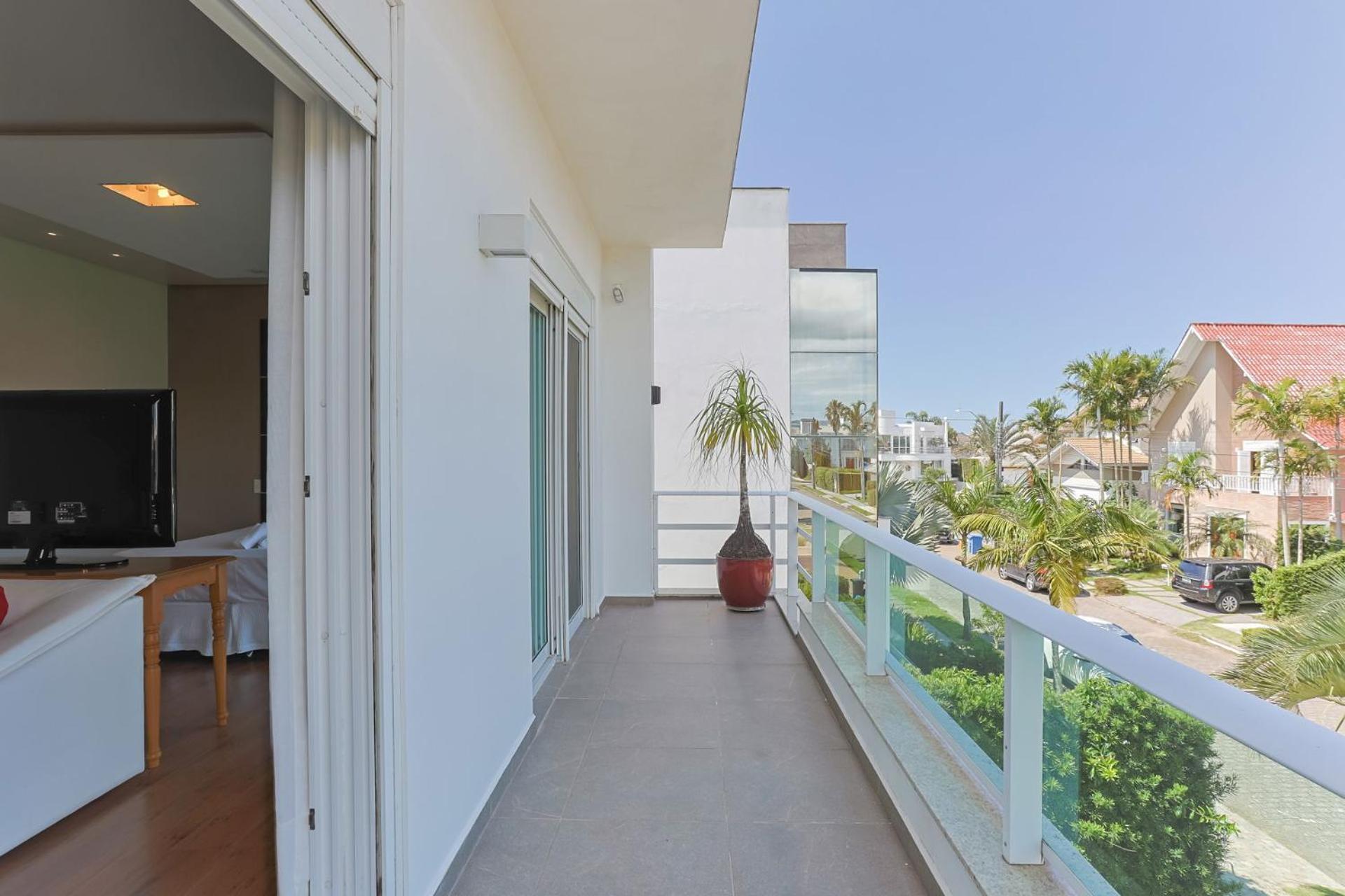 Casa c/ piscina em Jurerê Internacional AT9124