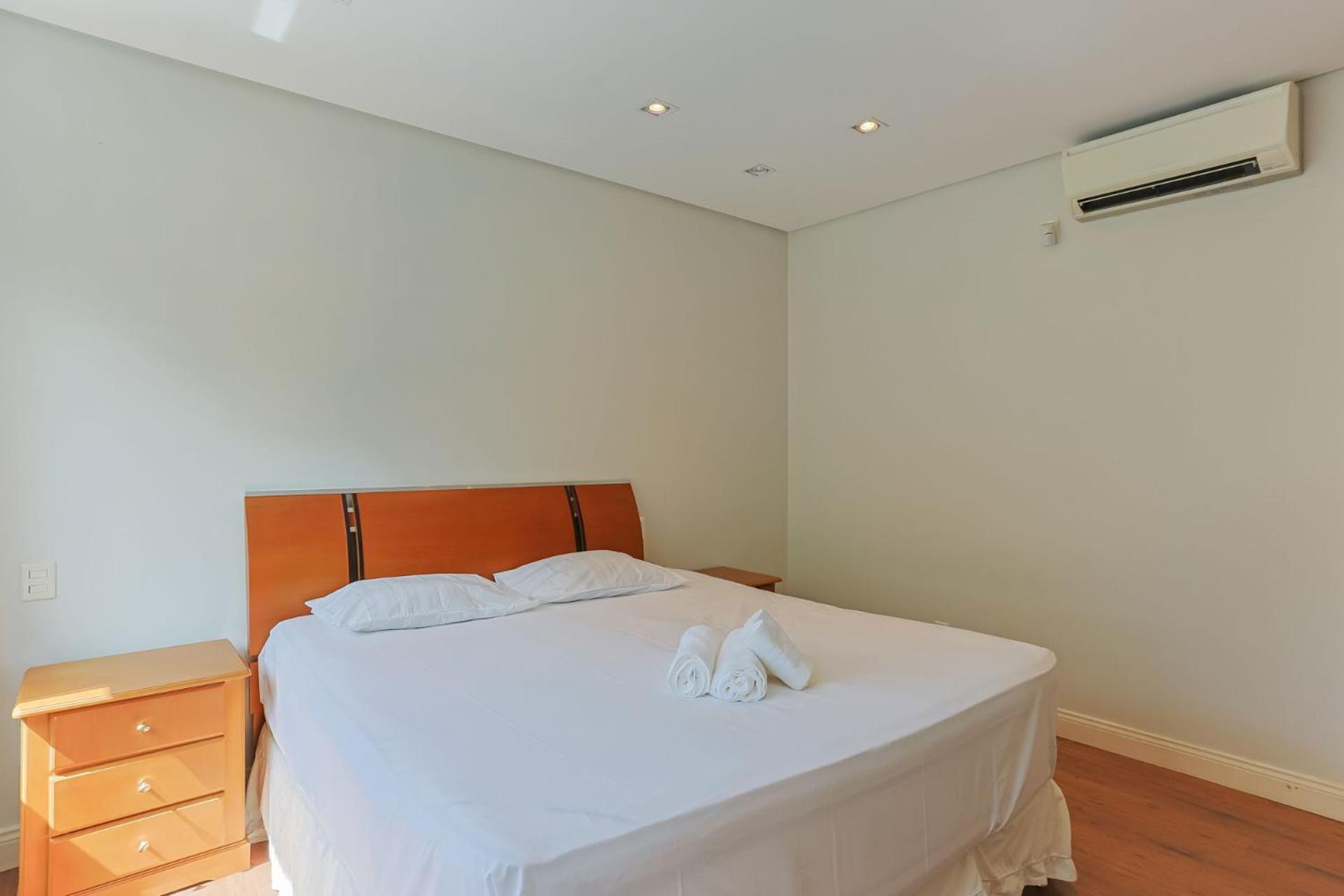Casa c/ piscina em Jurerê Internacional AT9124