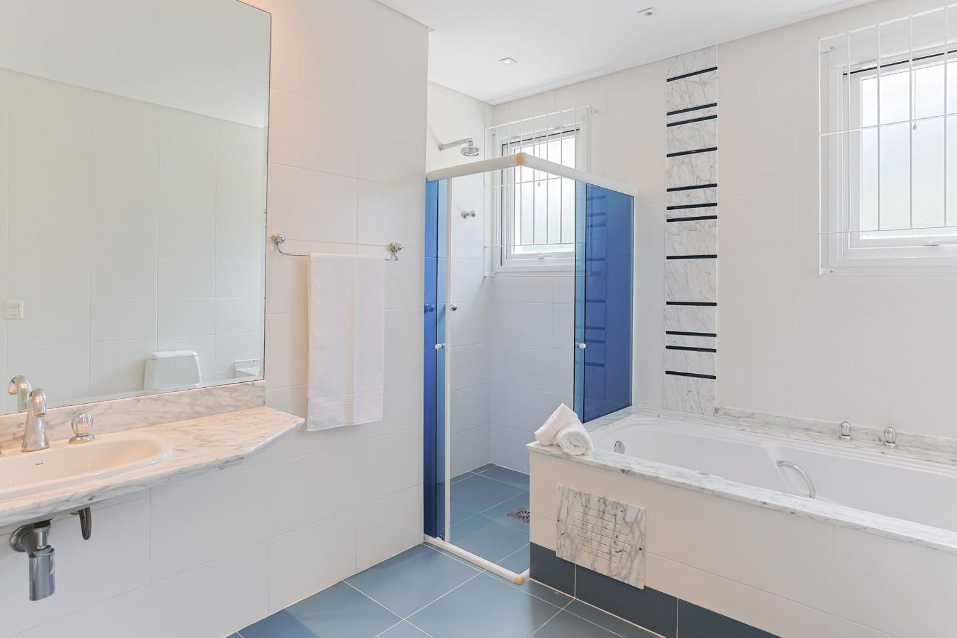 Casa c/ piscina em Jurerê Internacional AT9124