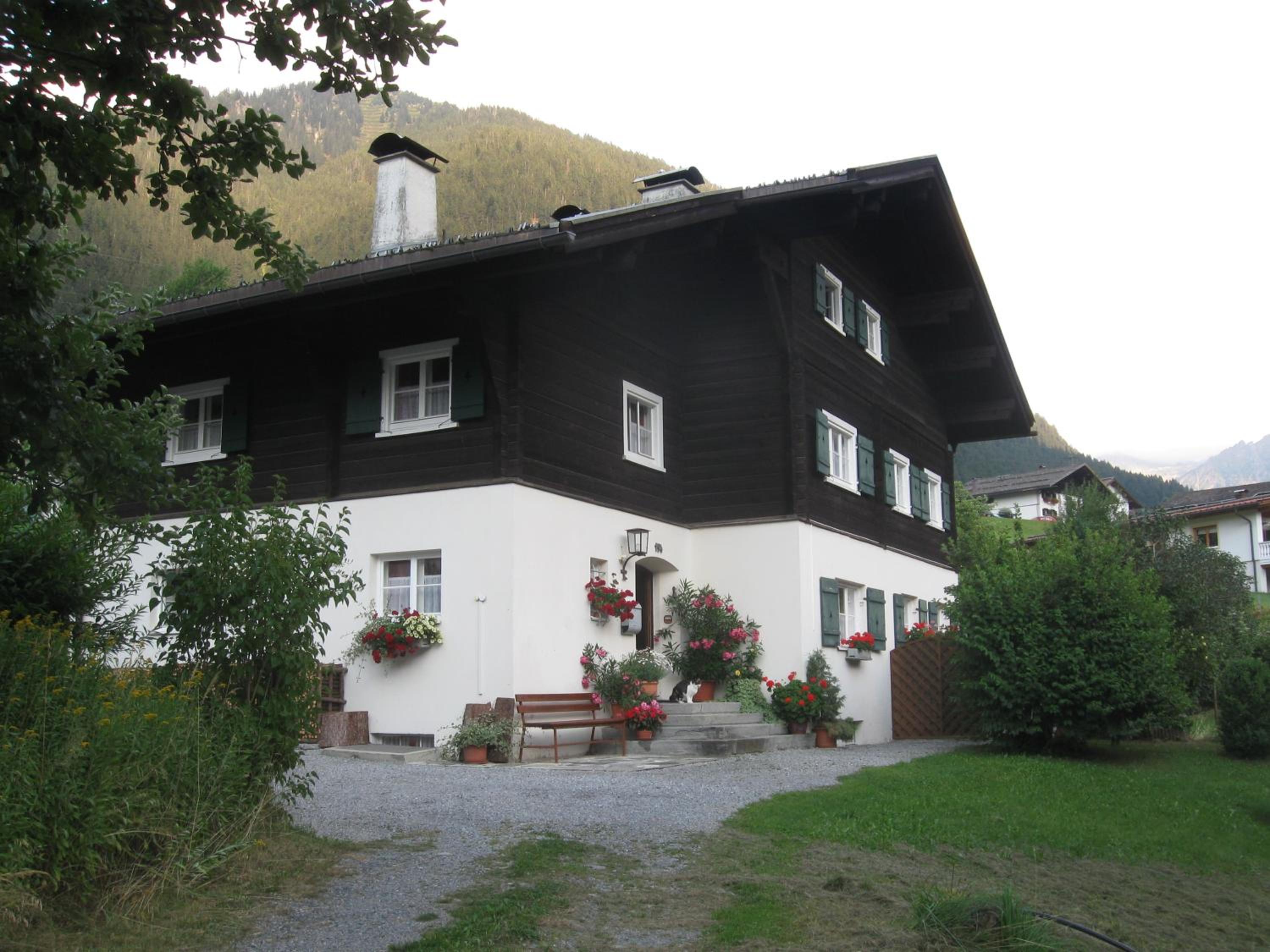 Photo 19