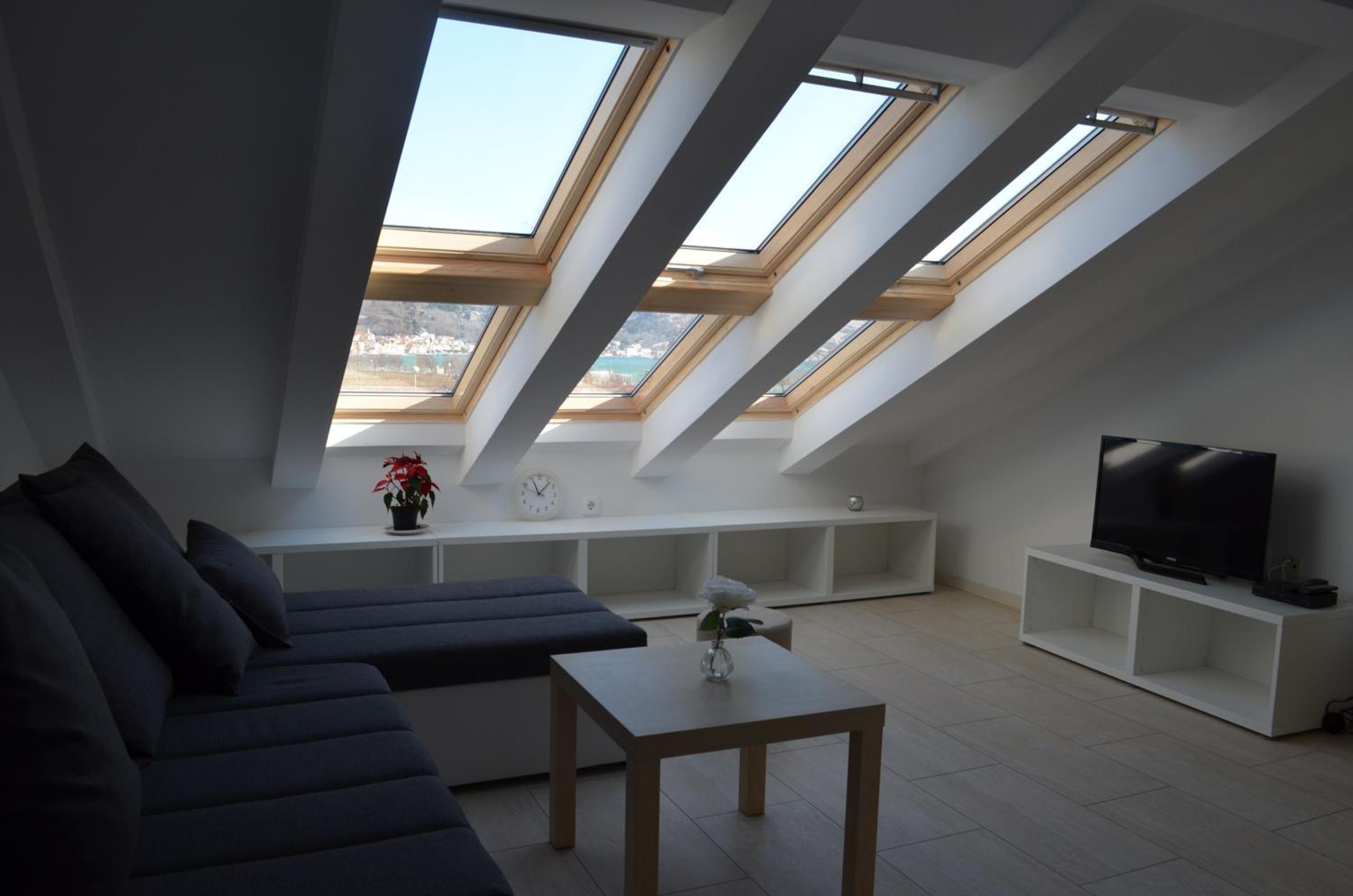 Apartments Mare