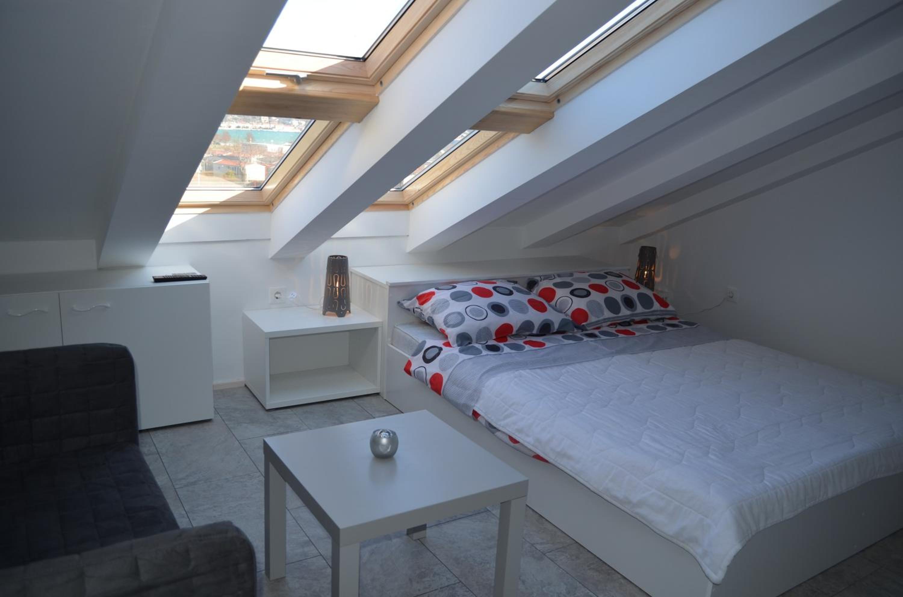 Apartments Mare
