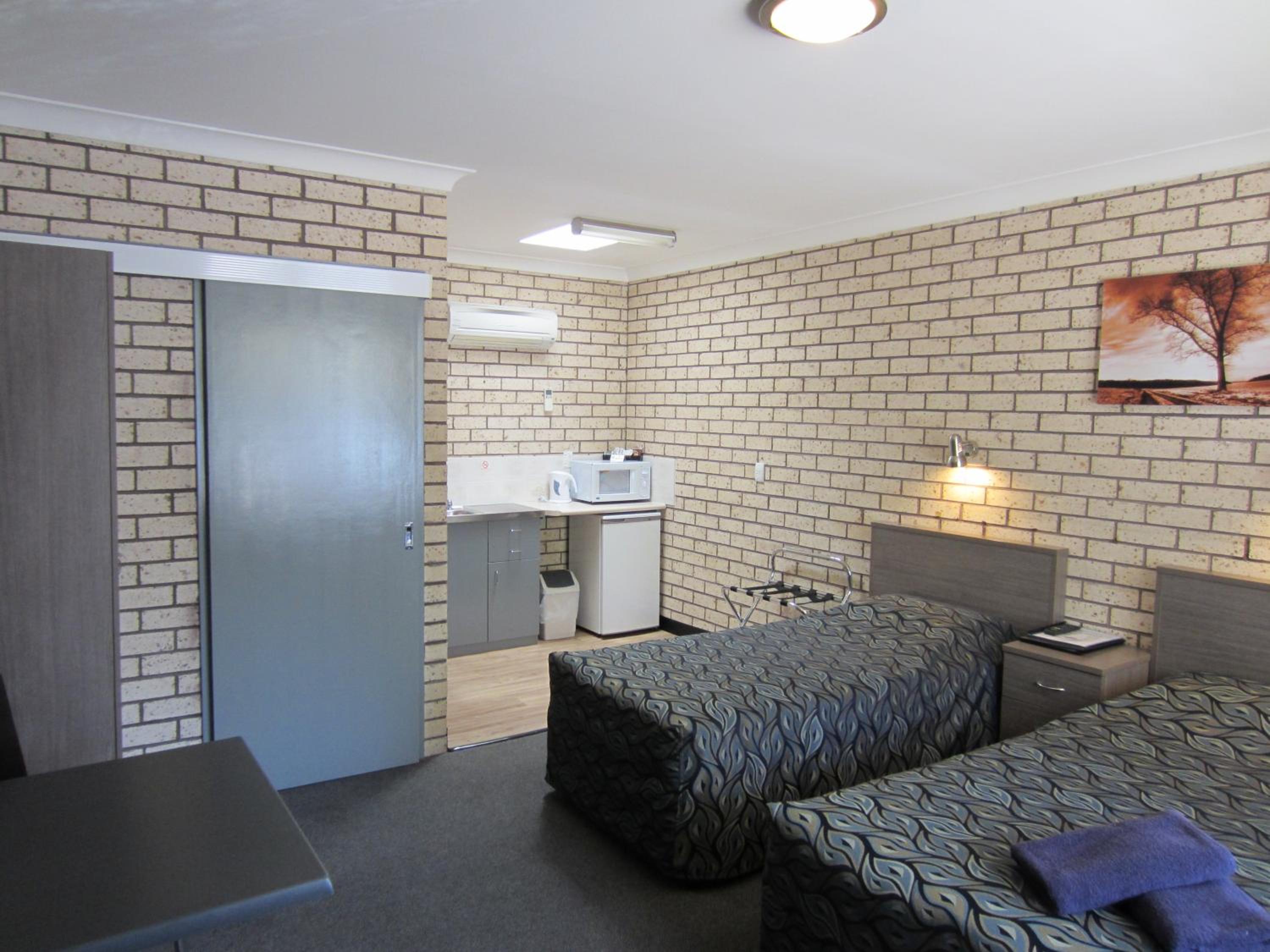Cowra Crest Motel
