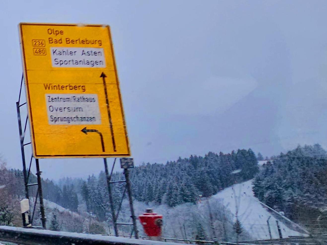 Winterberg Appartement 6 Pers aan Skilift grootste Skigebied nabij Bikepark Unieke locatie met zeer rustige tuin in het bos en het gezellige centrum leuke 