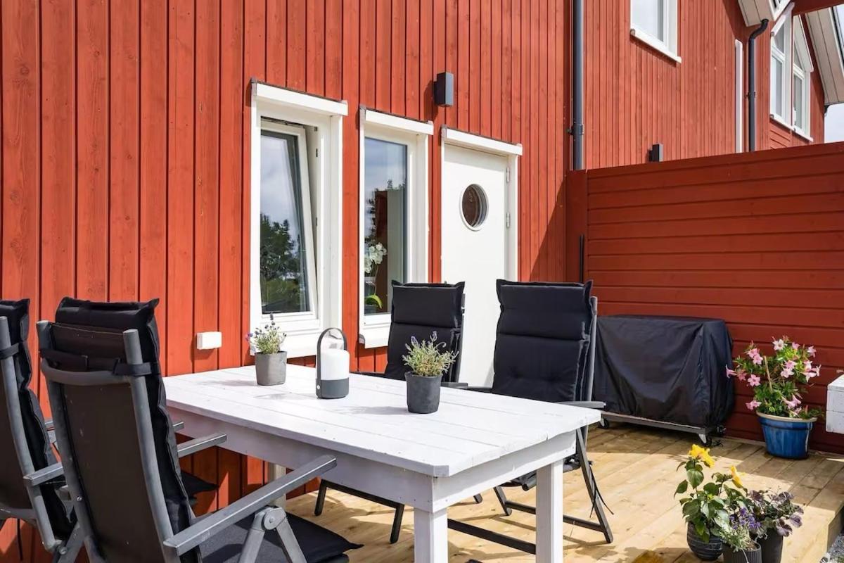 Comfortable Apartment with private dock