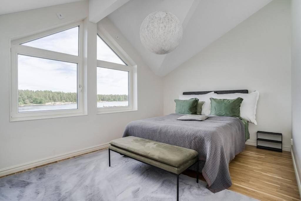 Comfortable Apartment with private dock