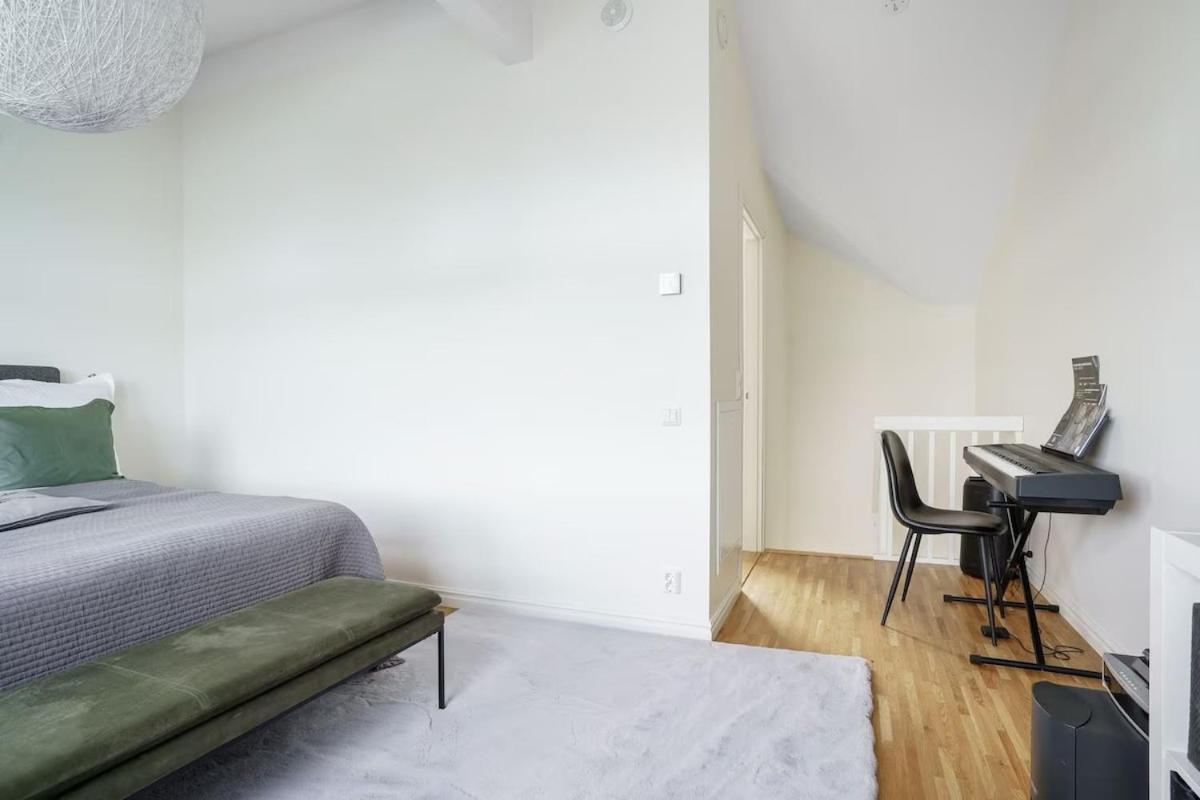 Comfortable Apartment with private dock
