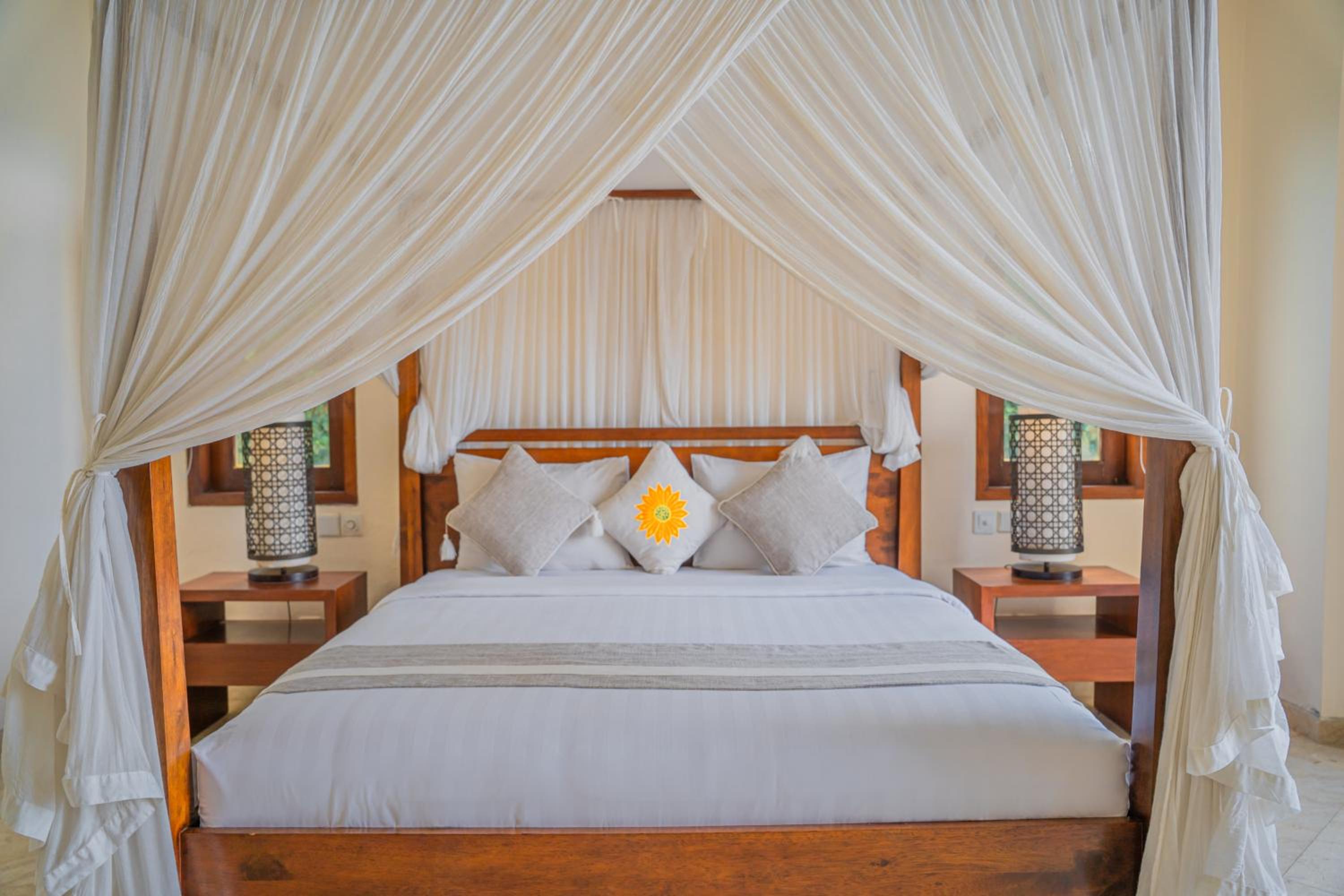 Villa Rosita Oceanfront Villa with Private Chef in Bali