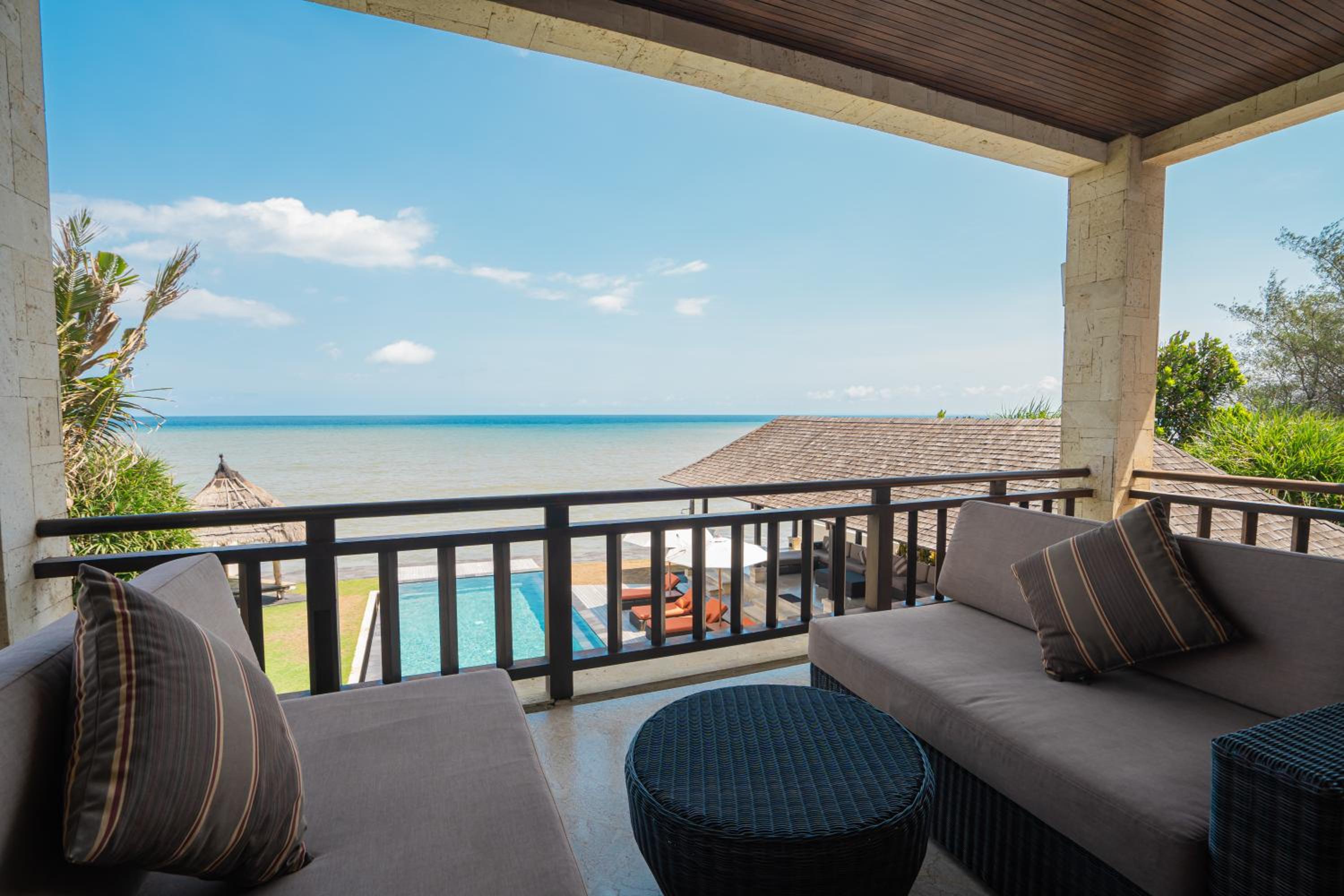 Villa Rosita Oceanfront Villa with Private Chef in Bali
