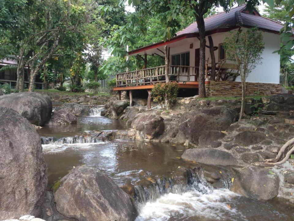 Lunda Orchid Resort, Suan Phung - 21
