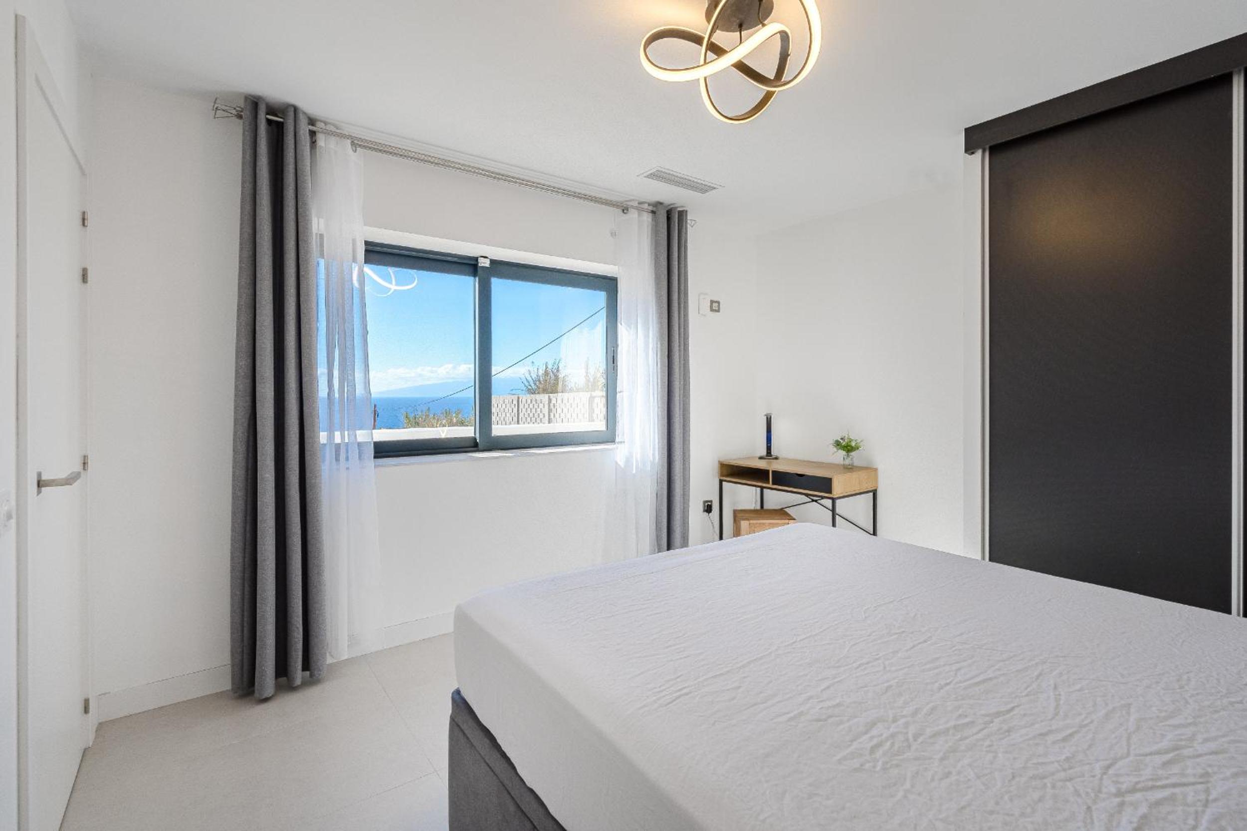Villa CACTUS Tenerife sud piscine chauffée 10 personnes