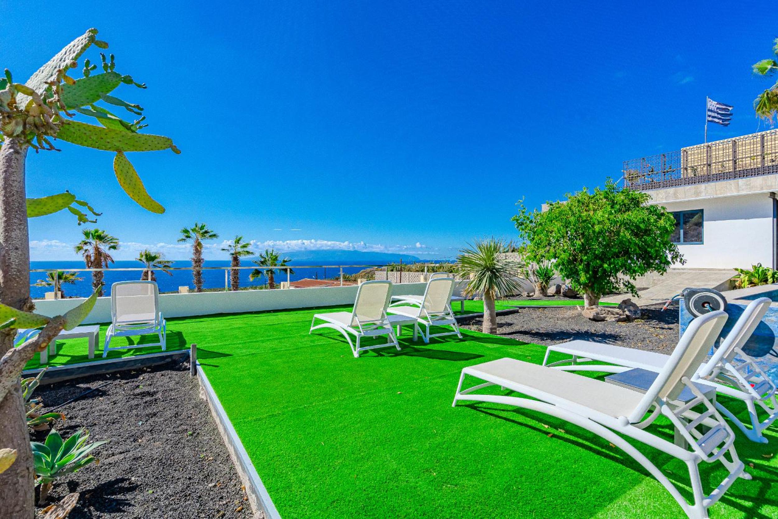 Villa CACTUS Tenerife sud piscine chauffée 10 personnes