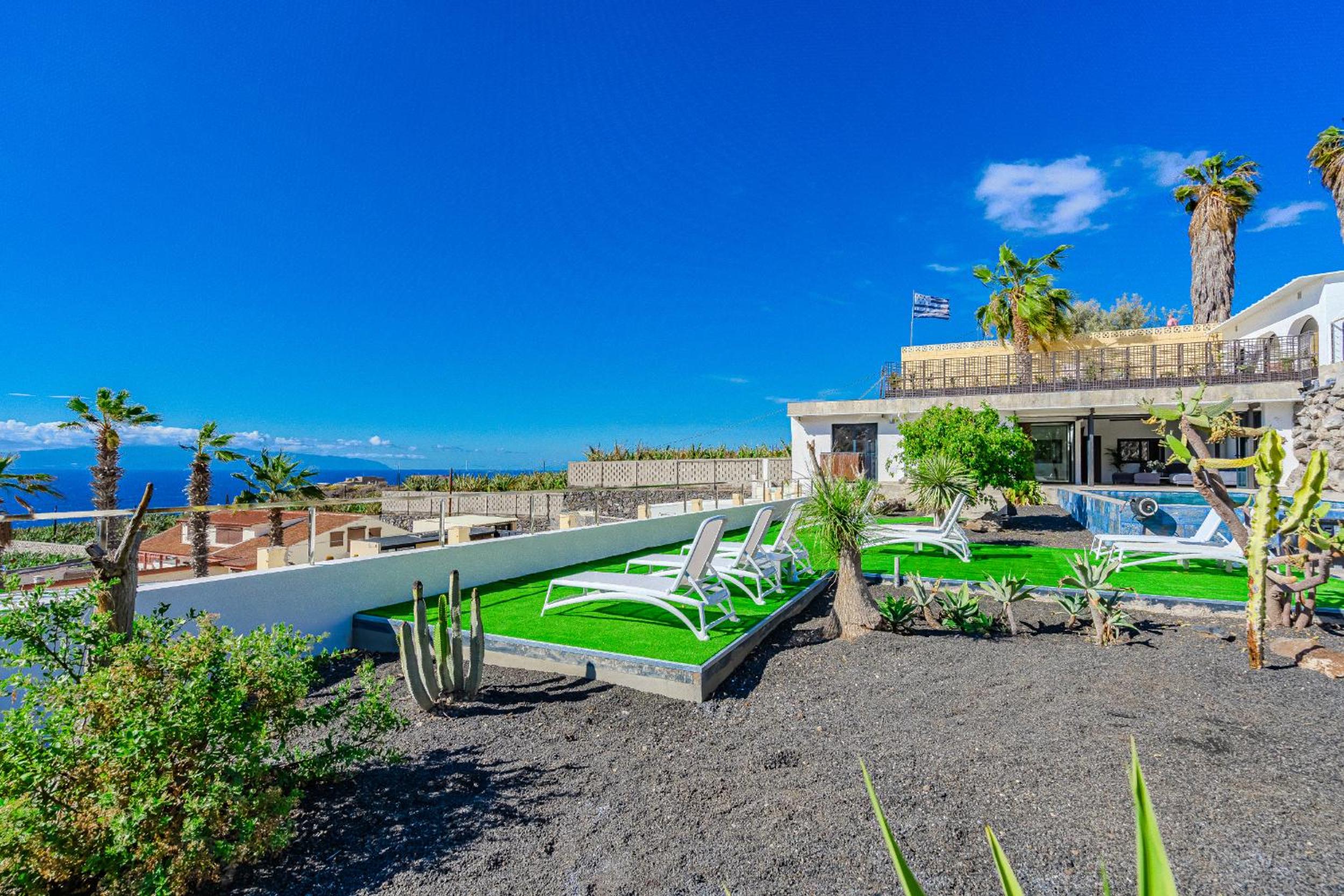 Villa CACTUS Tenerife sud piscine chauffée 10 personnes