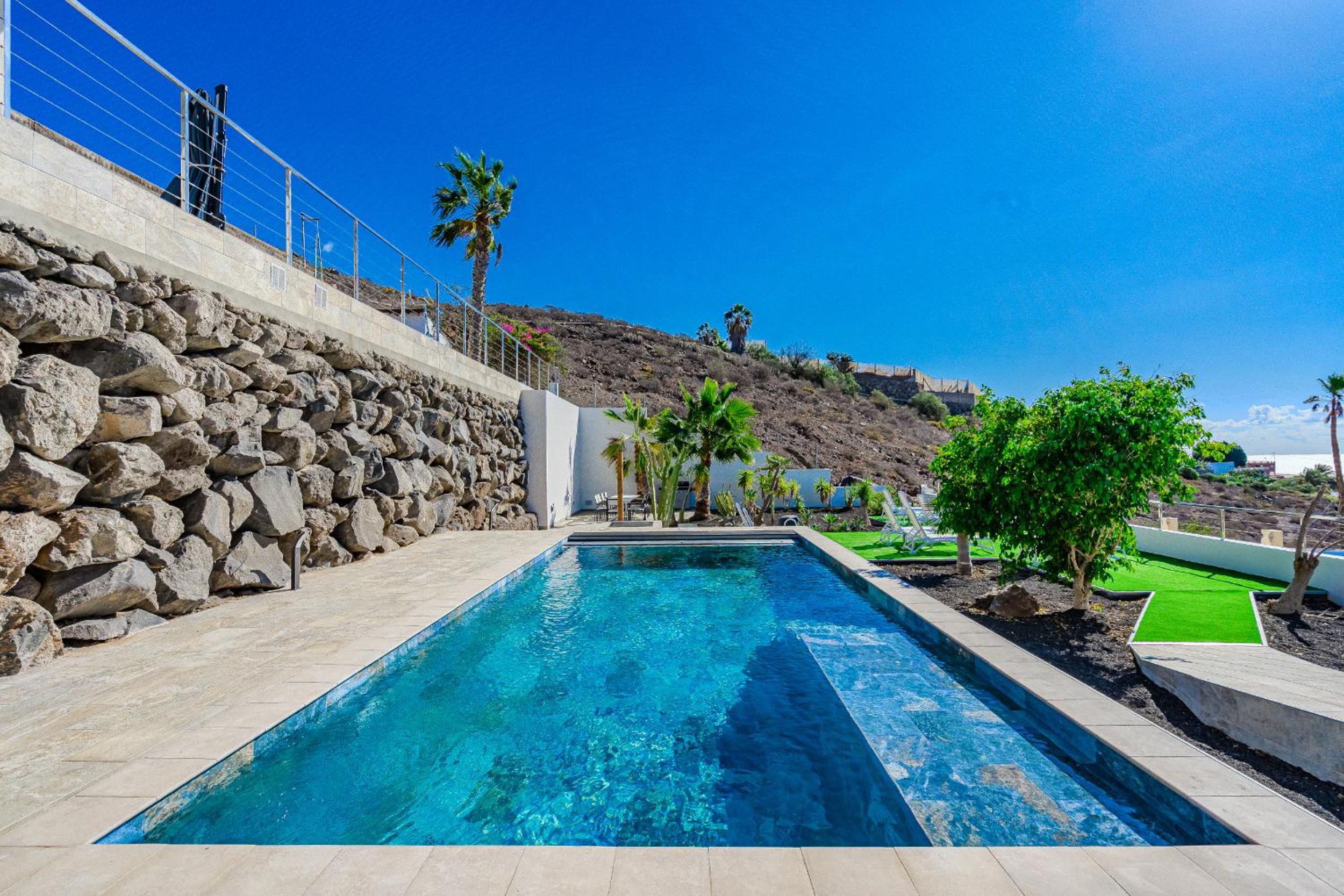 Villa CACTUS Tenerife sud piscine chauffée 10 personnes