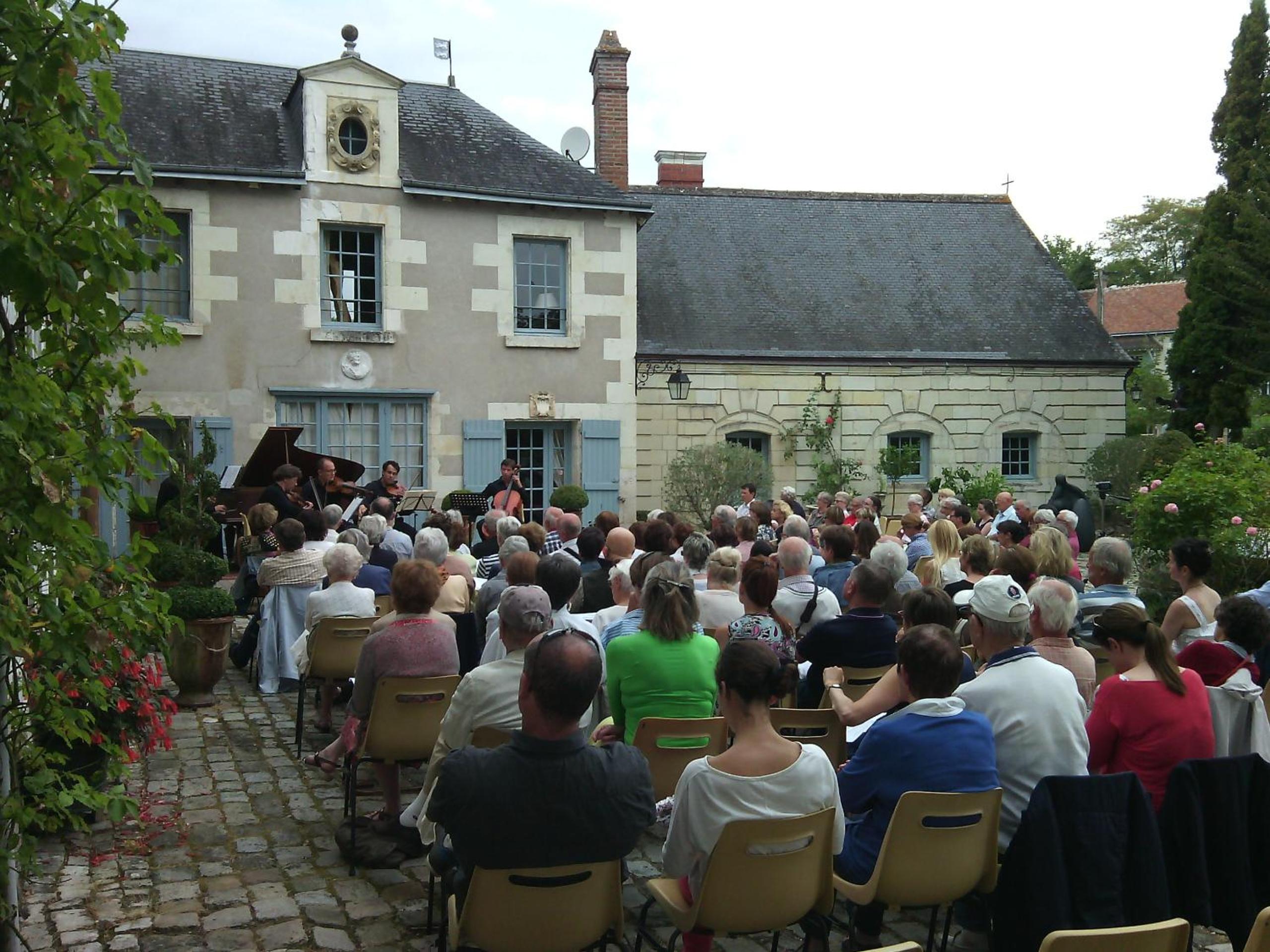 Les Douves