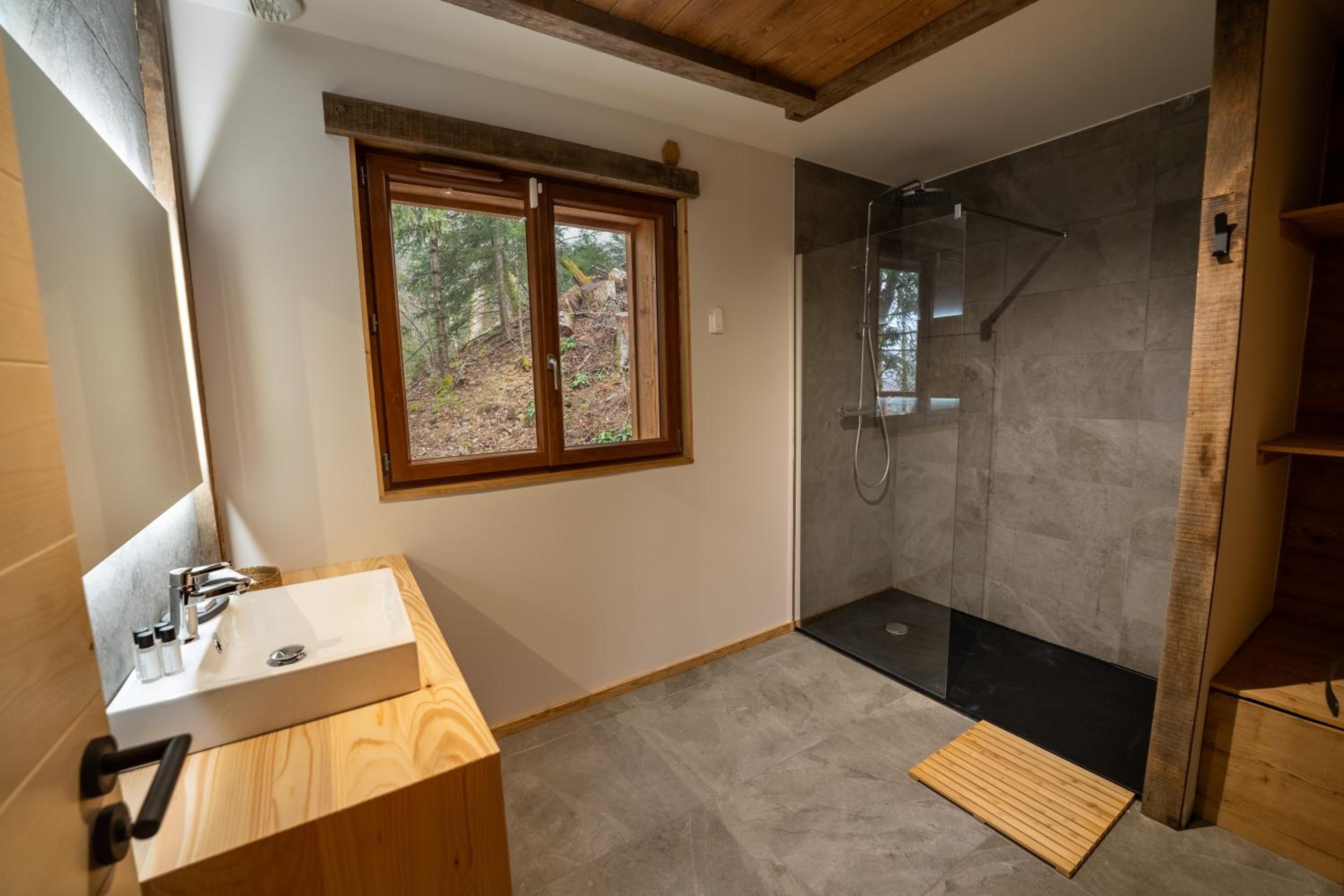 Chalet Les Cimes - Sauna - Jacuzzi