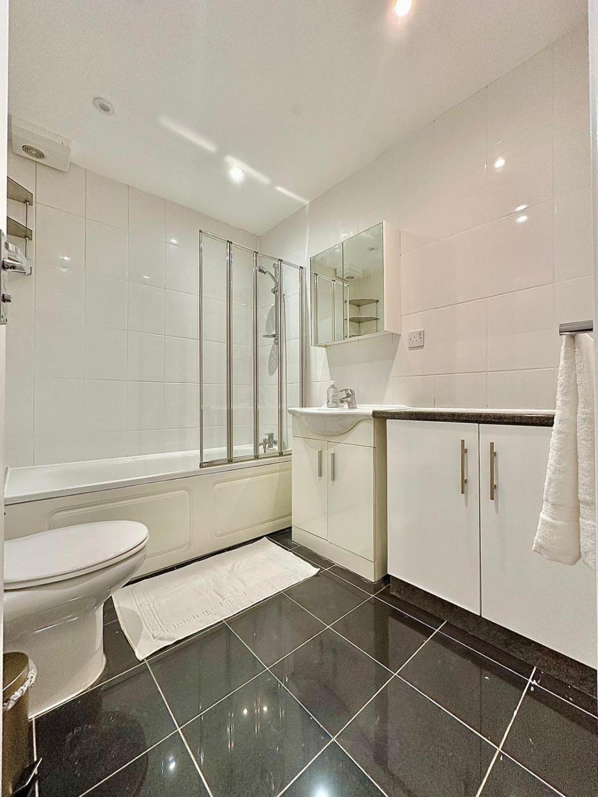 Ladbroke Grove apartment
