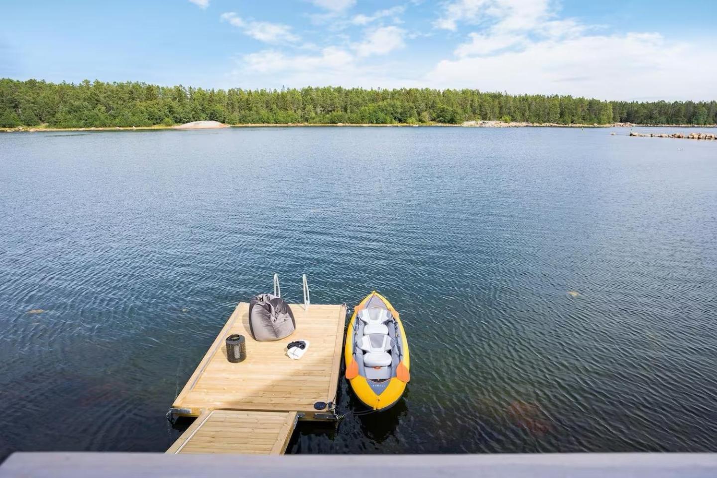 Comfortable Apartment with private dock