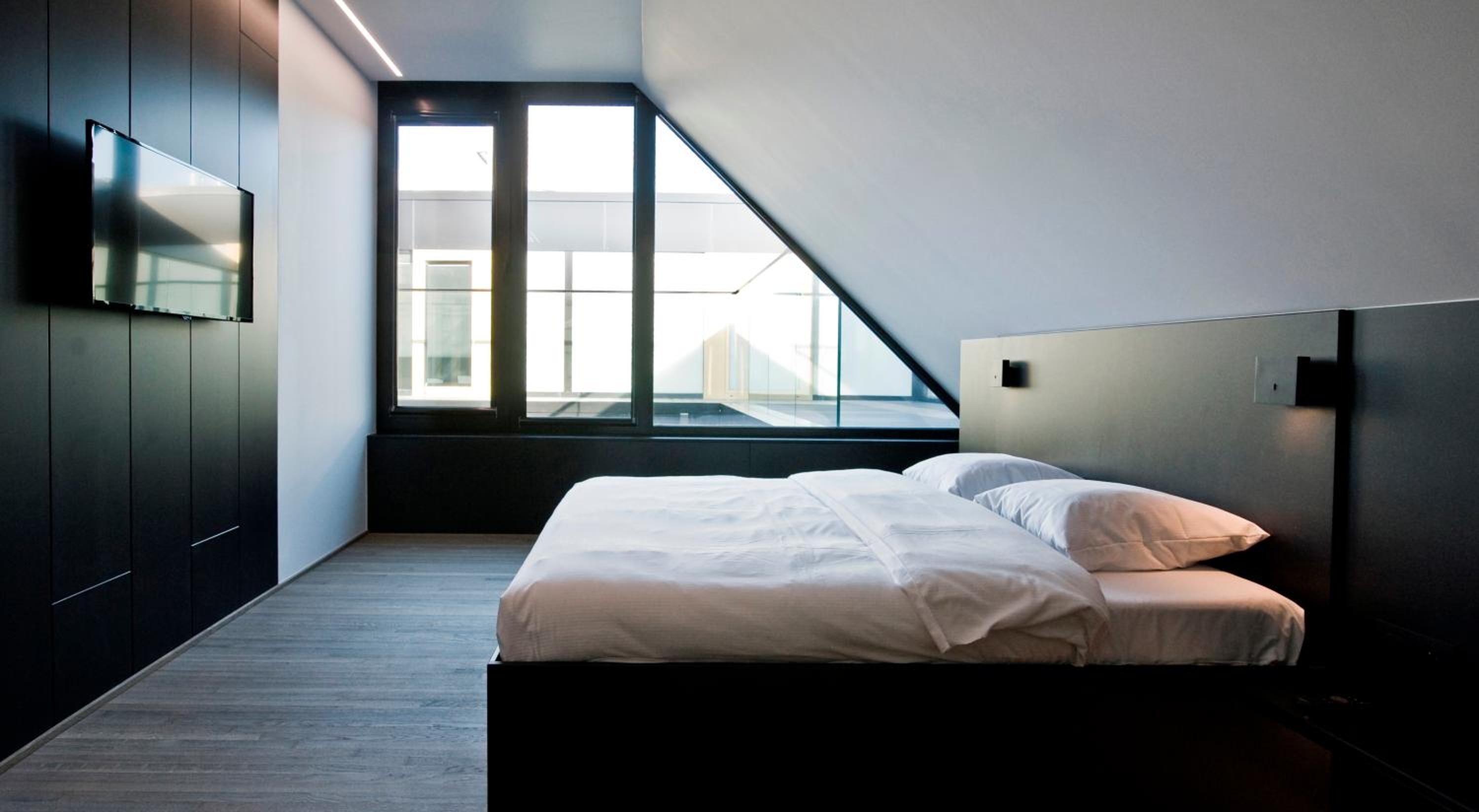 Sleep Well Youth Hostel
