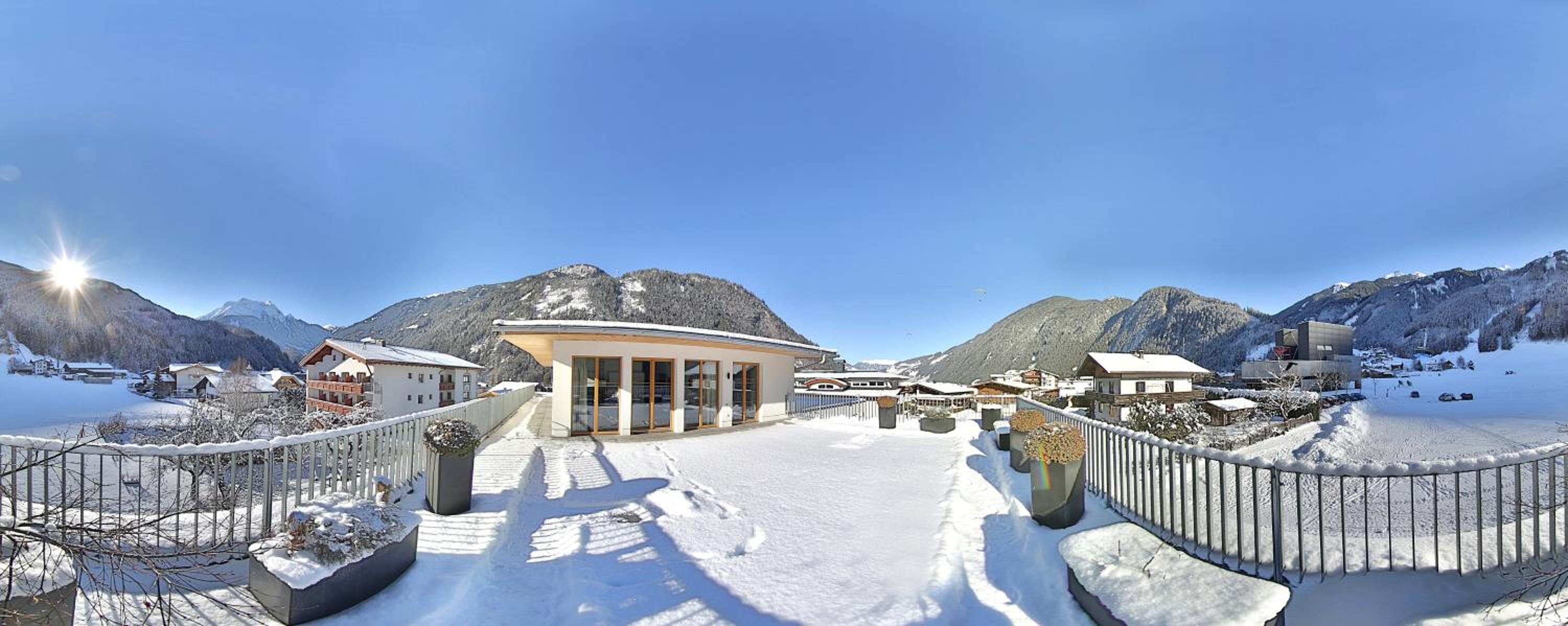 Apart Mountain Lodge Mayrhofen view 2