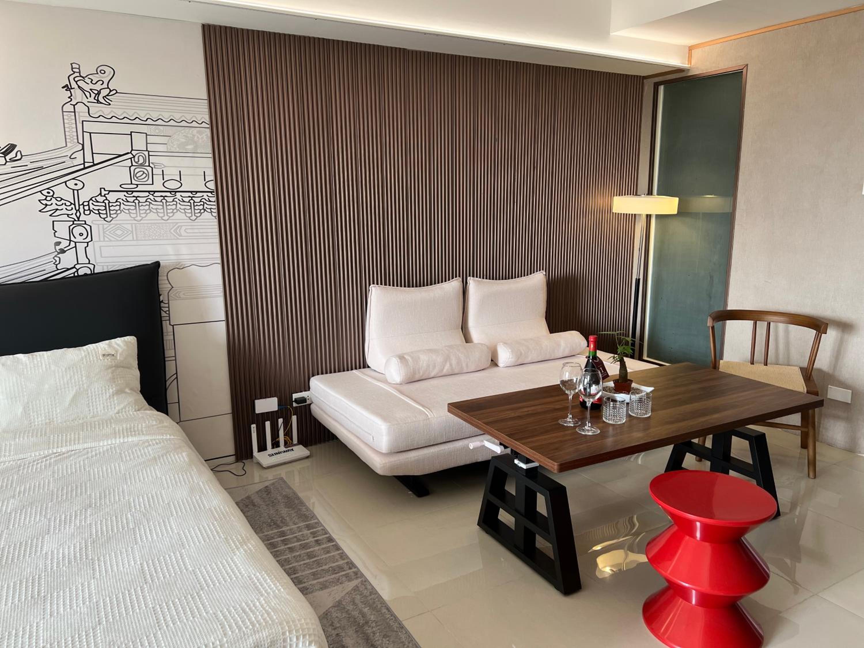 Luxurious Style Apartment cross to Okada and near City of Dreams, Solaire, MOA, and Airport