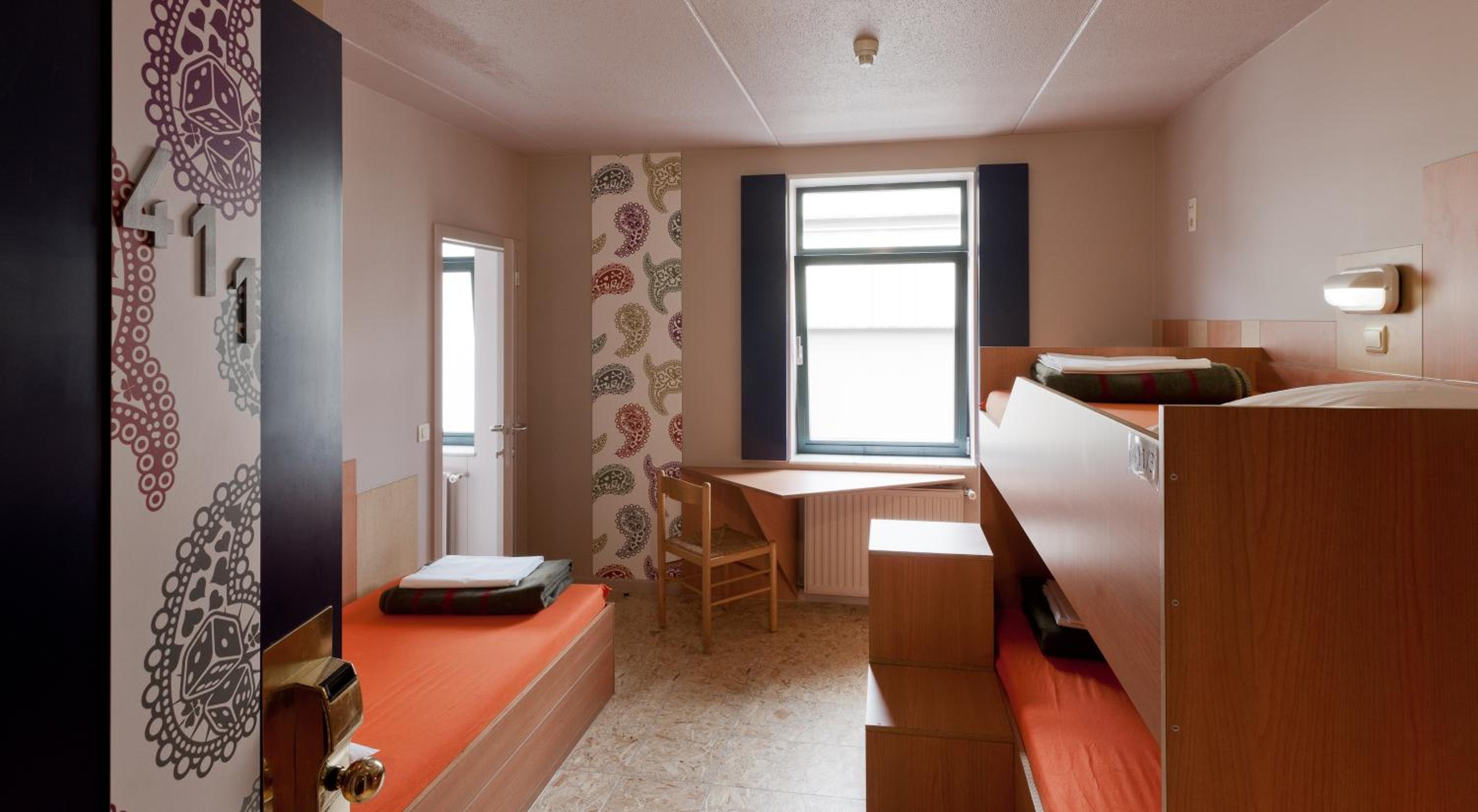 Sleep Well Youth Hostel