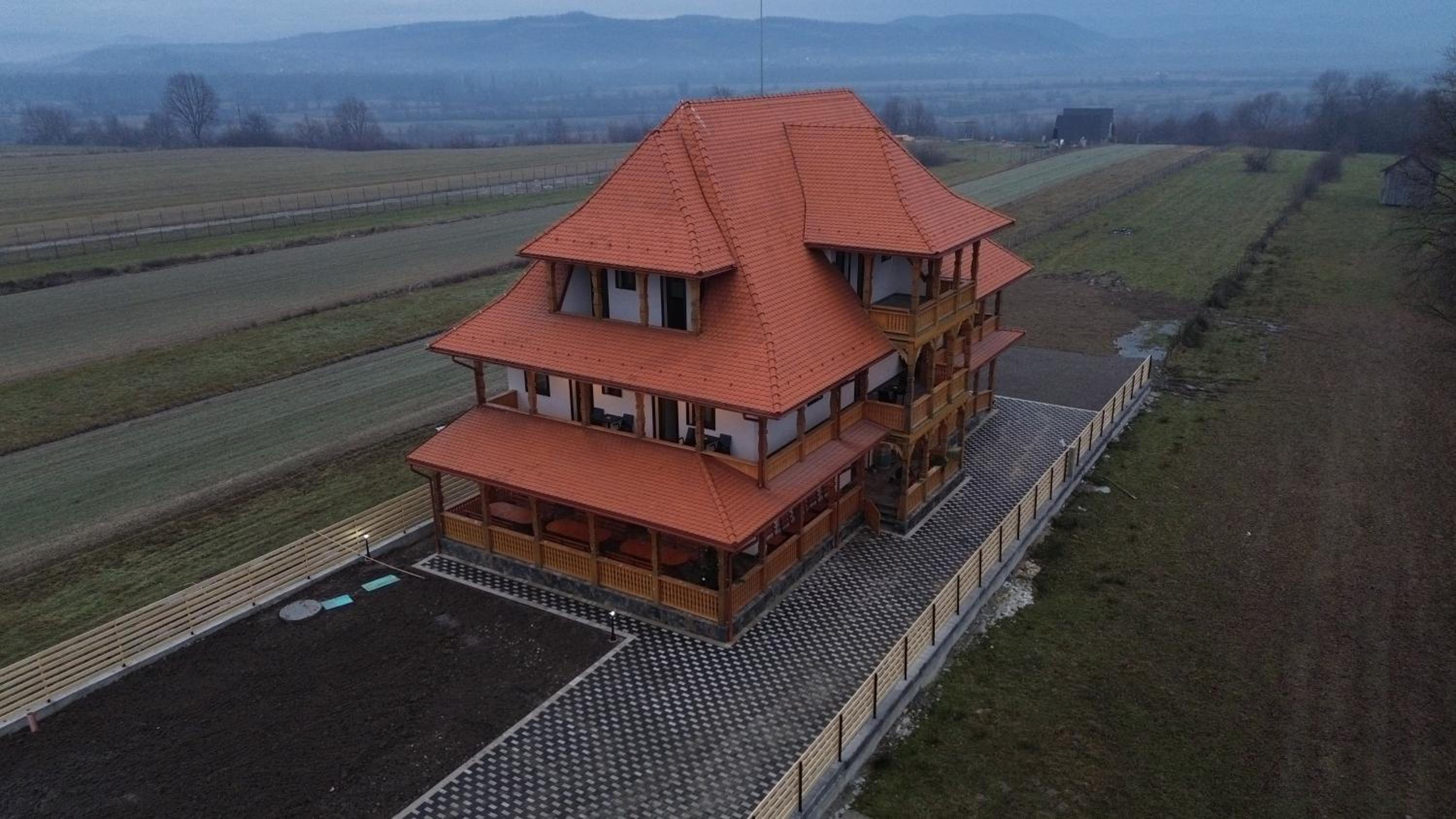 Zestrea Maramureșului Săpânța
