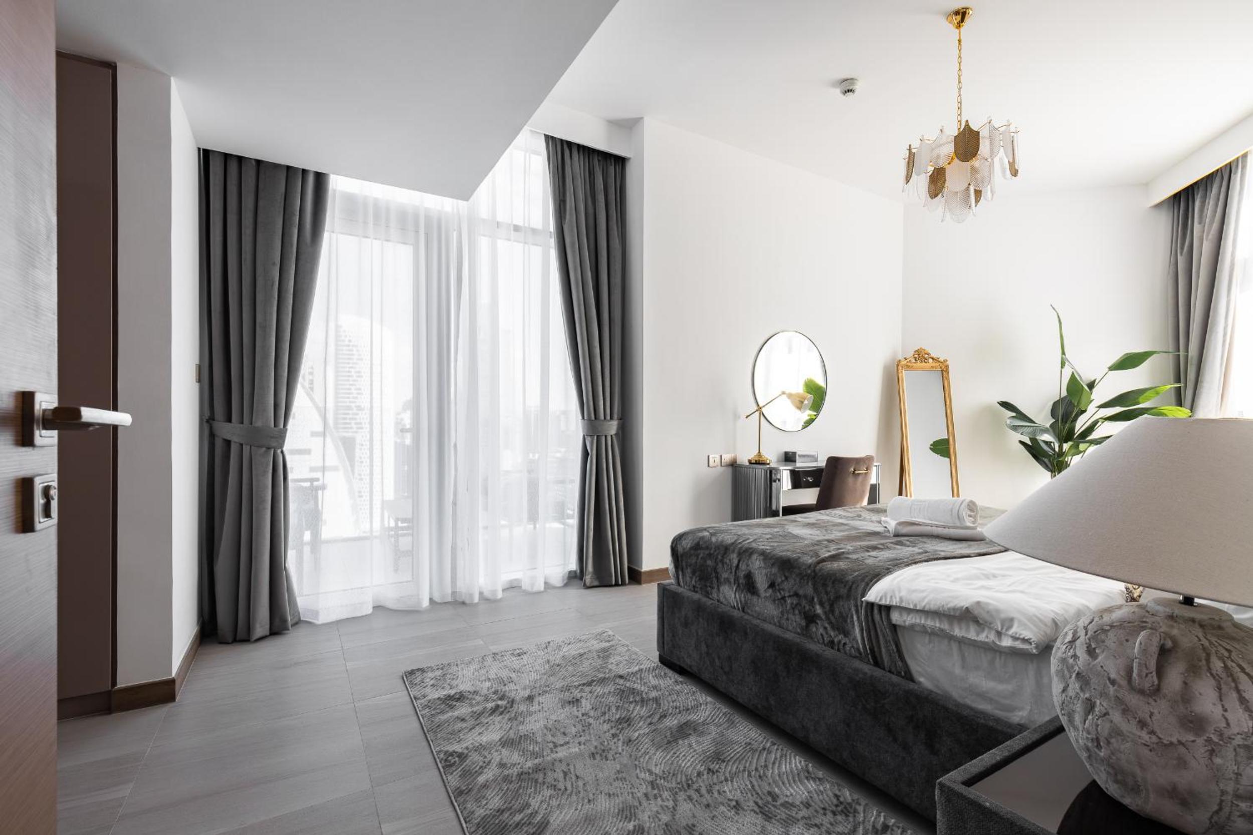 Simply Comfort Vacation Homes Rental in Missoni Top Floor with Sea, Canal and Burj Khalifa Views