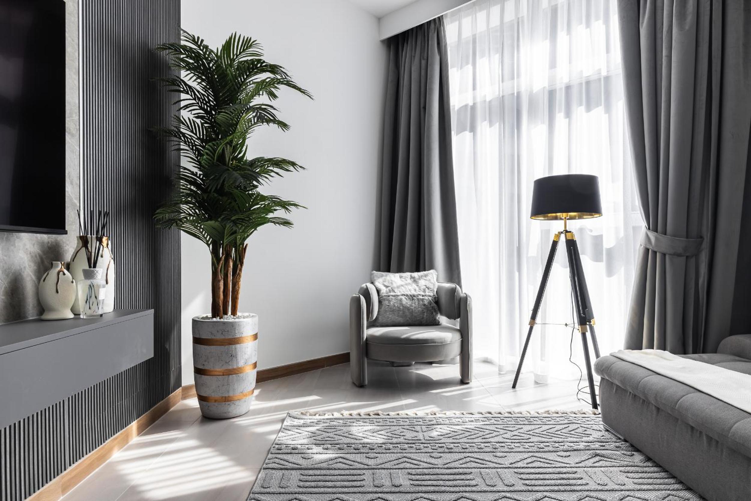 Simply Comfort Vacation Homes Rental in Missoni Top Floor with Sea, Canal and Burj Khalifa Views