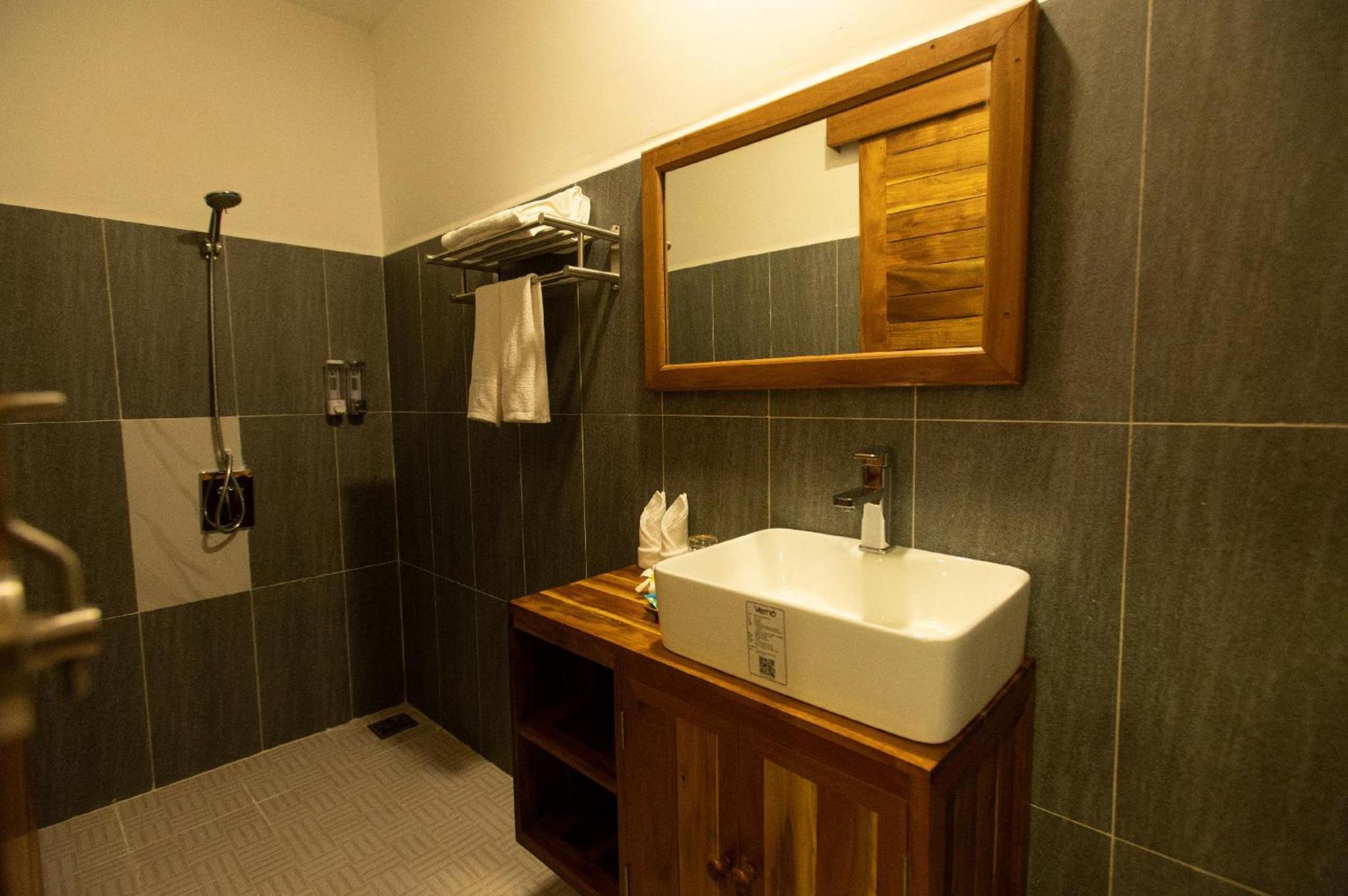 Reasey Boutique Villa